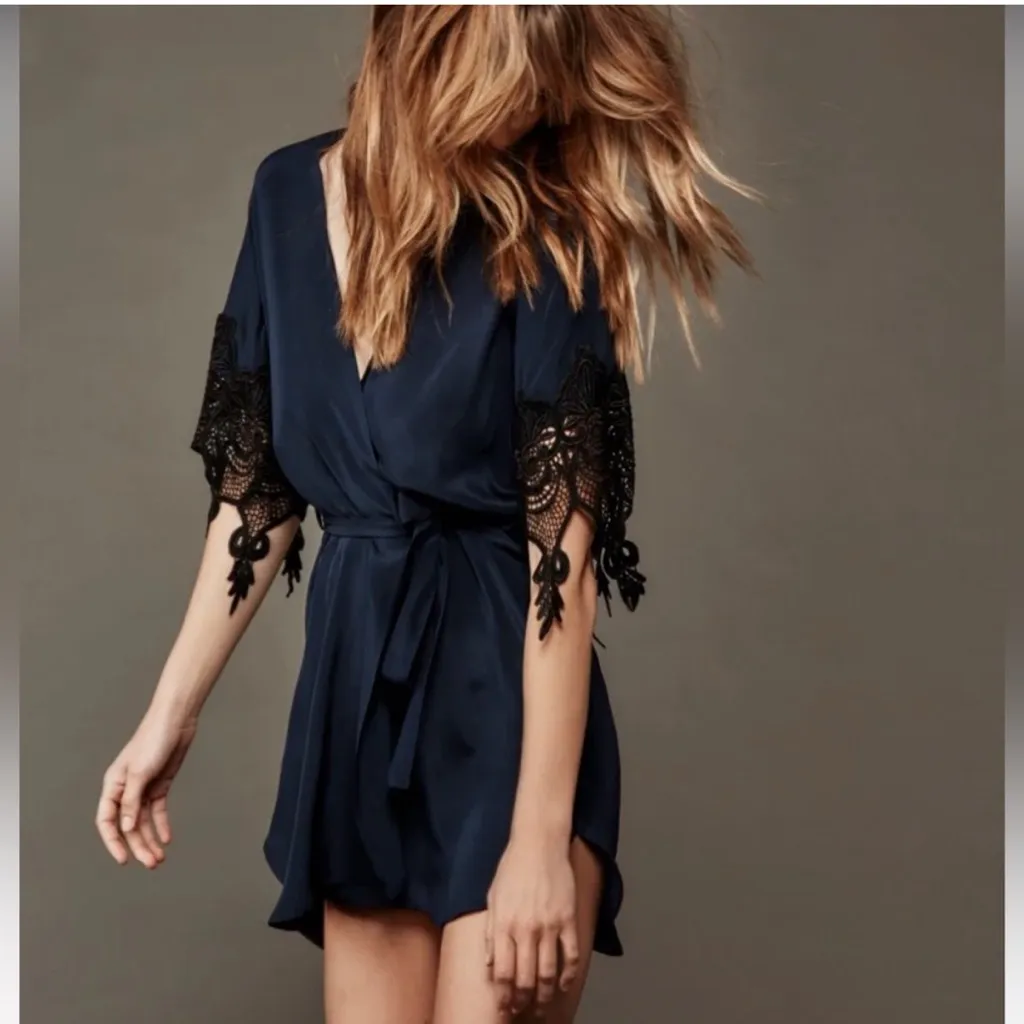 Stone Cold Fox 100% Silk Lace Robe Black Dress- One Size - Image 3