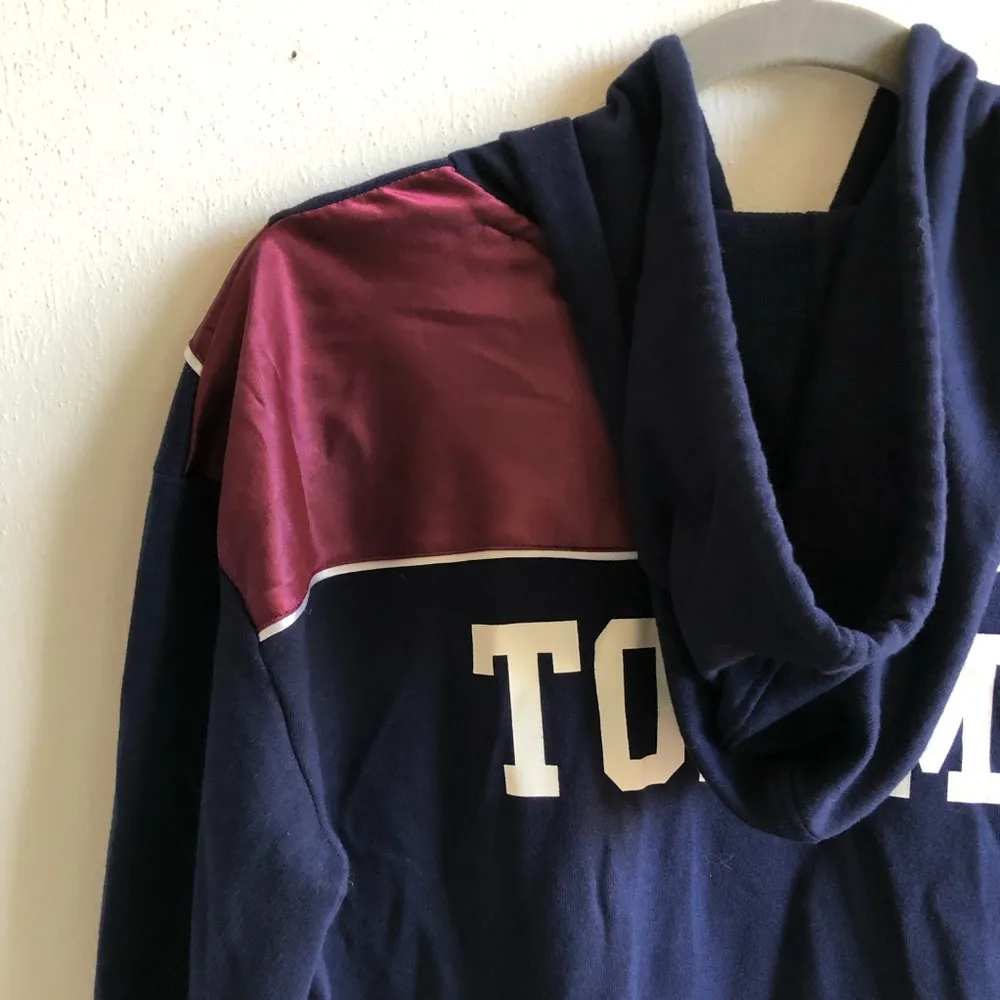 Tommy Hilfiger Sweatshirt Satin Stripe Tommy Logo Crop Hoodie Sz M EUC Y2K 90s - Image 11