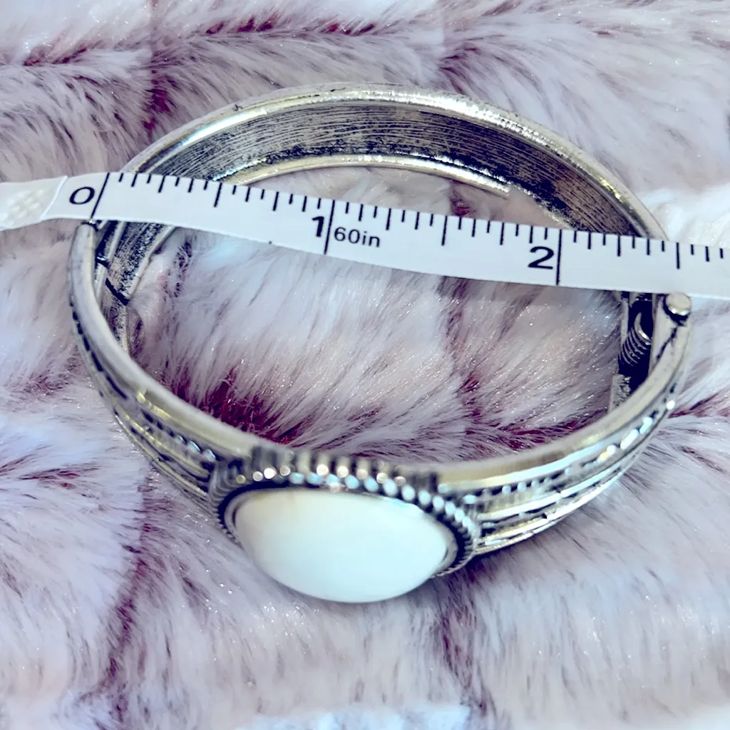 Southwest‎ Jewelry Set Silver and White - Image 14