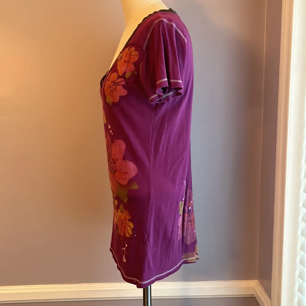 Scrapbook short sleeve V neck artsy floral t shirt Size Small Pink - Image 3