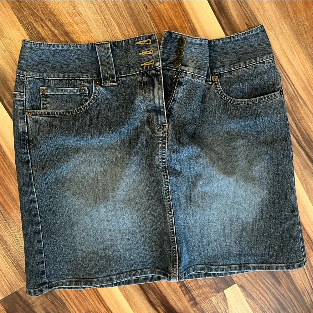 Loft Ann Taylor  Jean Skirt - Image 4