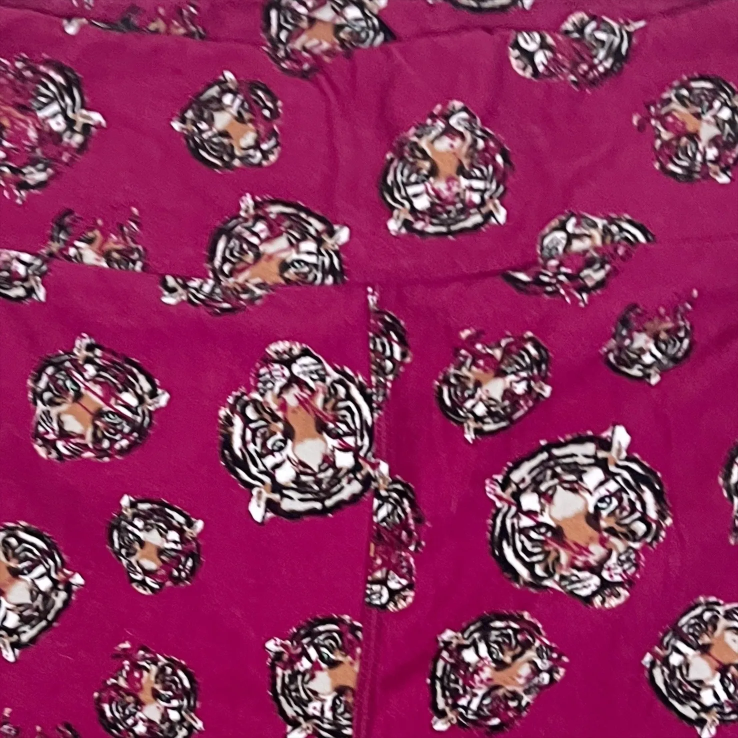 Lularoe Dark Pink/Red Tiger Print Leggings One Size OS - Image 3