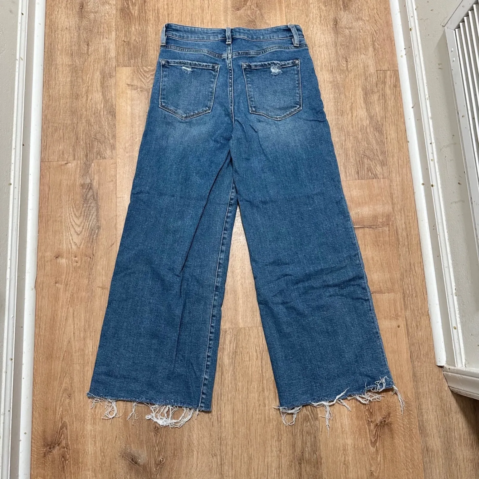 VERVET | Brielle Medium Wash High-Rise Wide Leg Crop Raw Hem Denim Jeans, 27 - Image 6