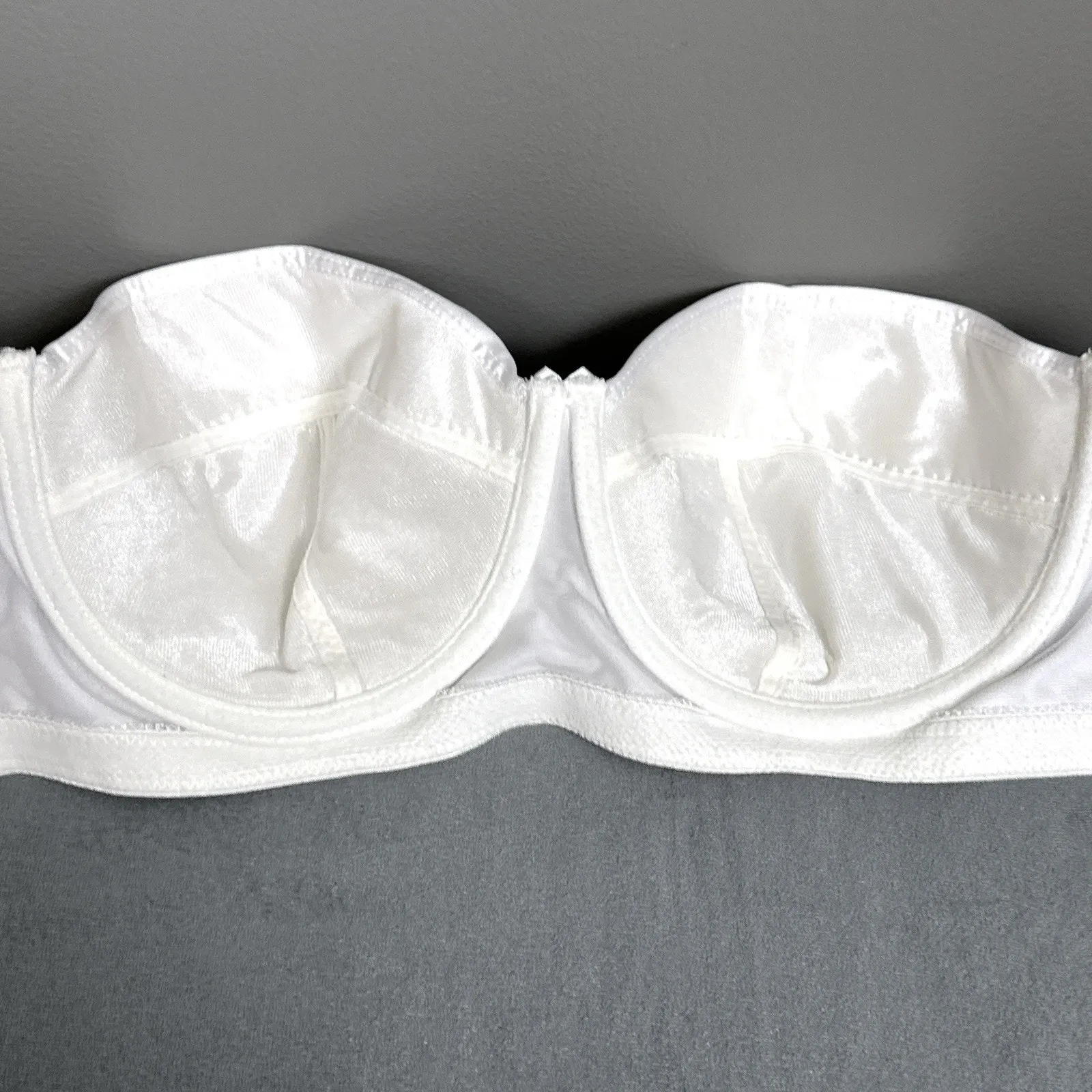Vintage Delicates Strapless Bra Size 36C White Satin Fiberfill Lined Underwire - Image 11