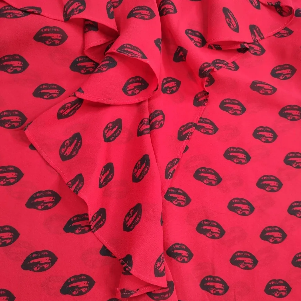 Torrid Tank Top Red Lips Ruffled Chiffon Sheer Blouse Rocky Horror Plus Size 4X - Image 5