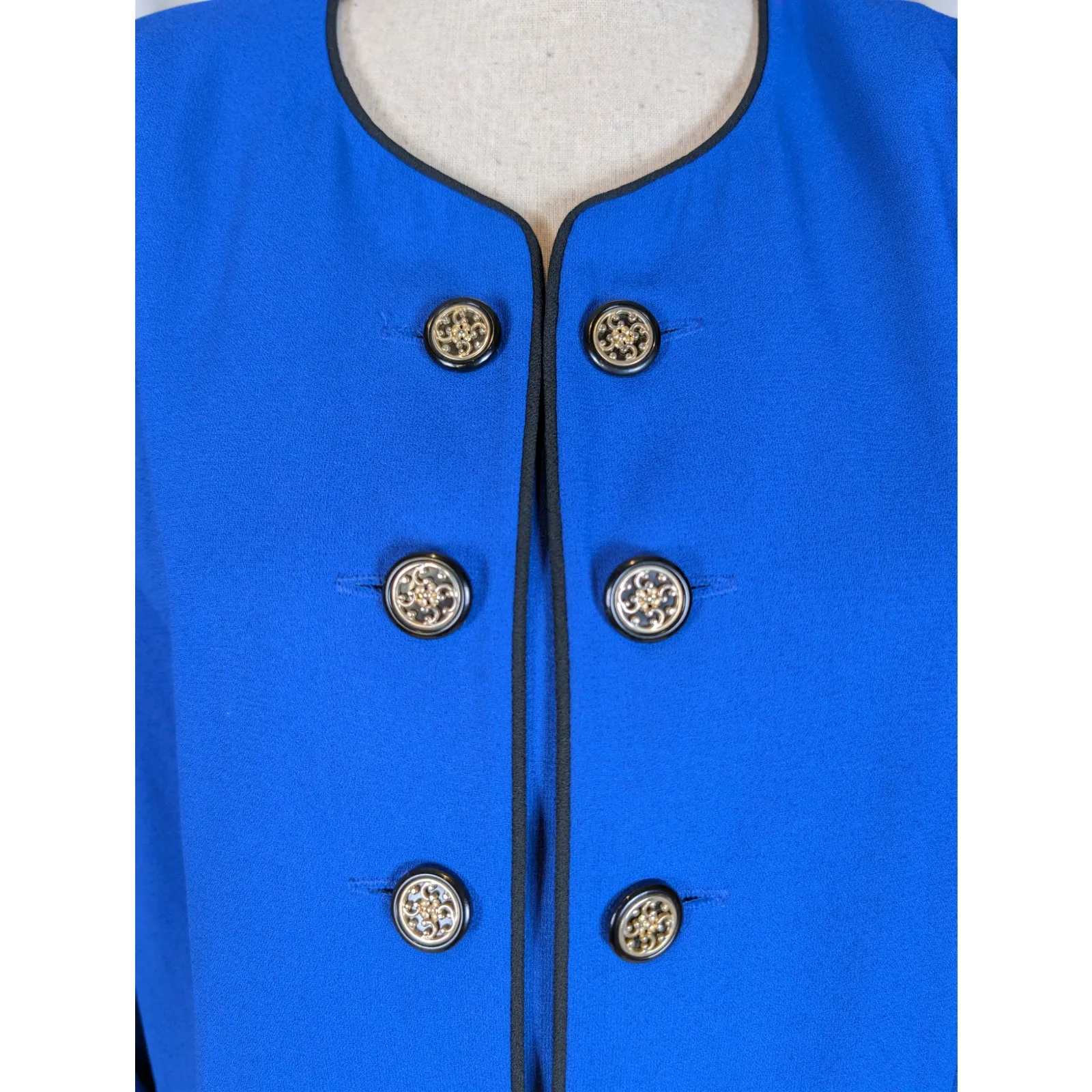 Vintage 80s Leslie Fay Royal Blue Cropped Blazer Gold Buttons | Power Jacket - Image 11