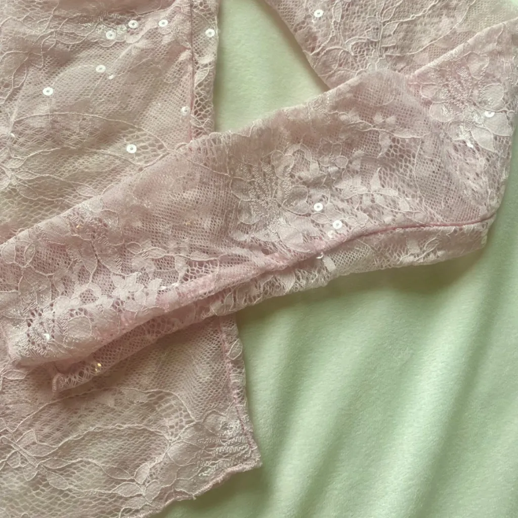 pink lace sequin sparkle long sleeve Target Wild Fable top Size M - Image 3
