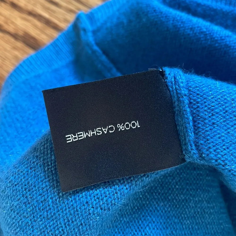 NWT Saks Fifth Avenue 100% Cashmere Cardigan Sweater Size Small Marine Blue - Image 6