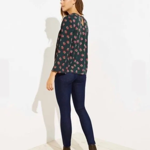 Loft forrest green rosebud lacy mixed media top size small - Image 4