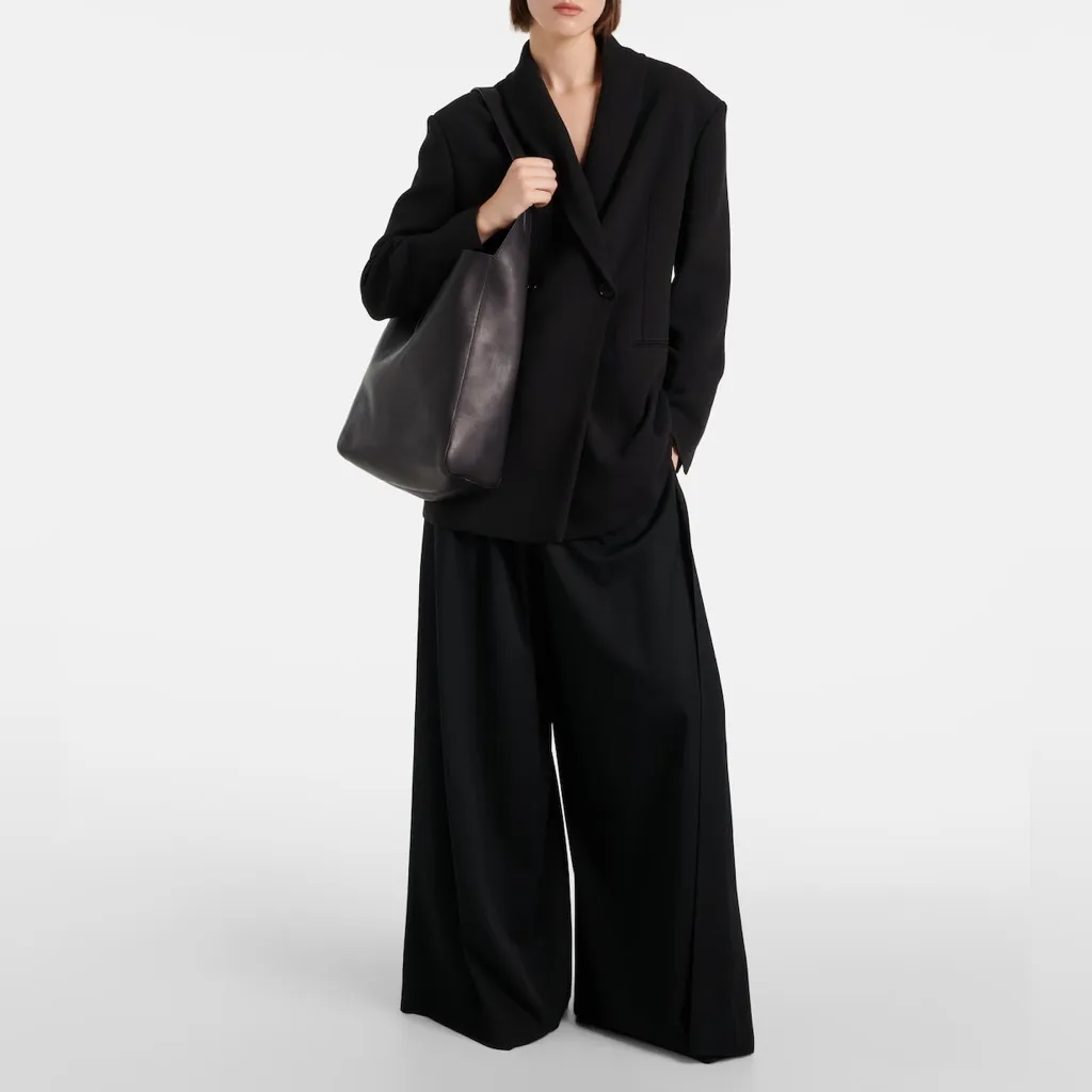 NWT THE ROW Blake Leather Tote Shoulder Bag in Black - Image 3