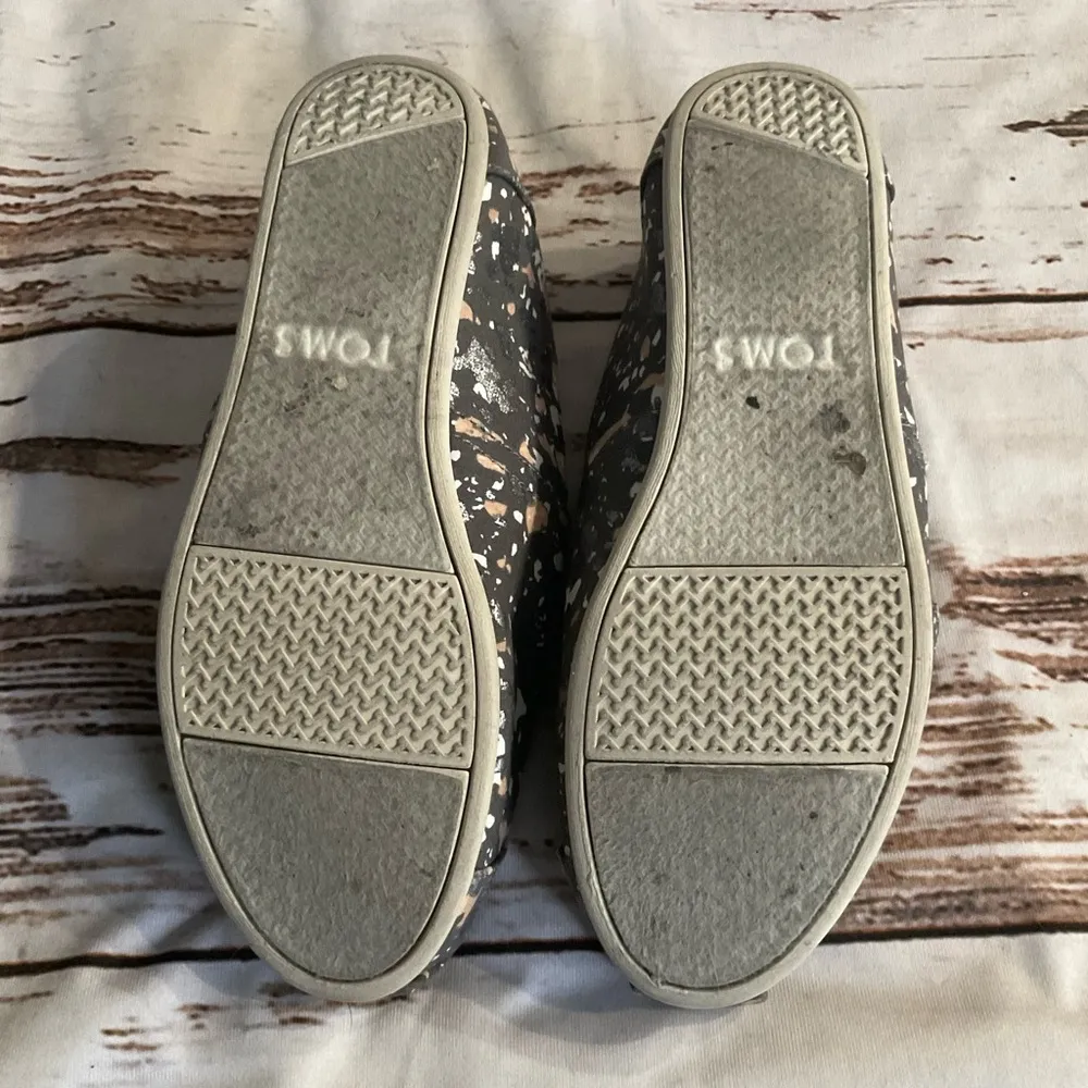 TOMS FORGED IRON GREY METALLIC GRANITE FLECK FLATS - Image 8