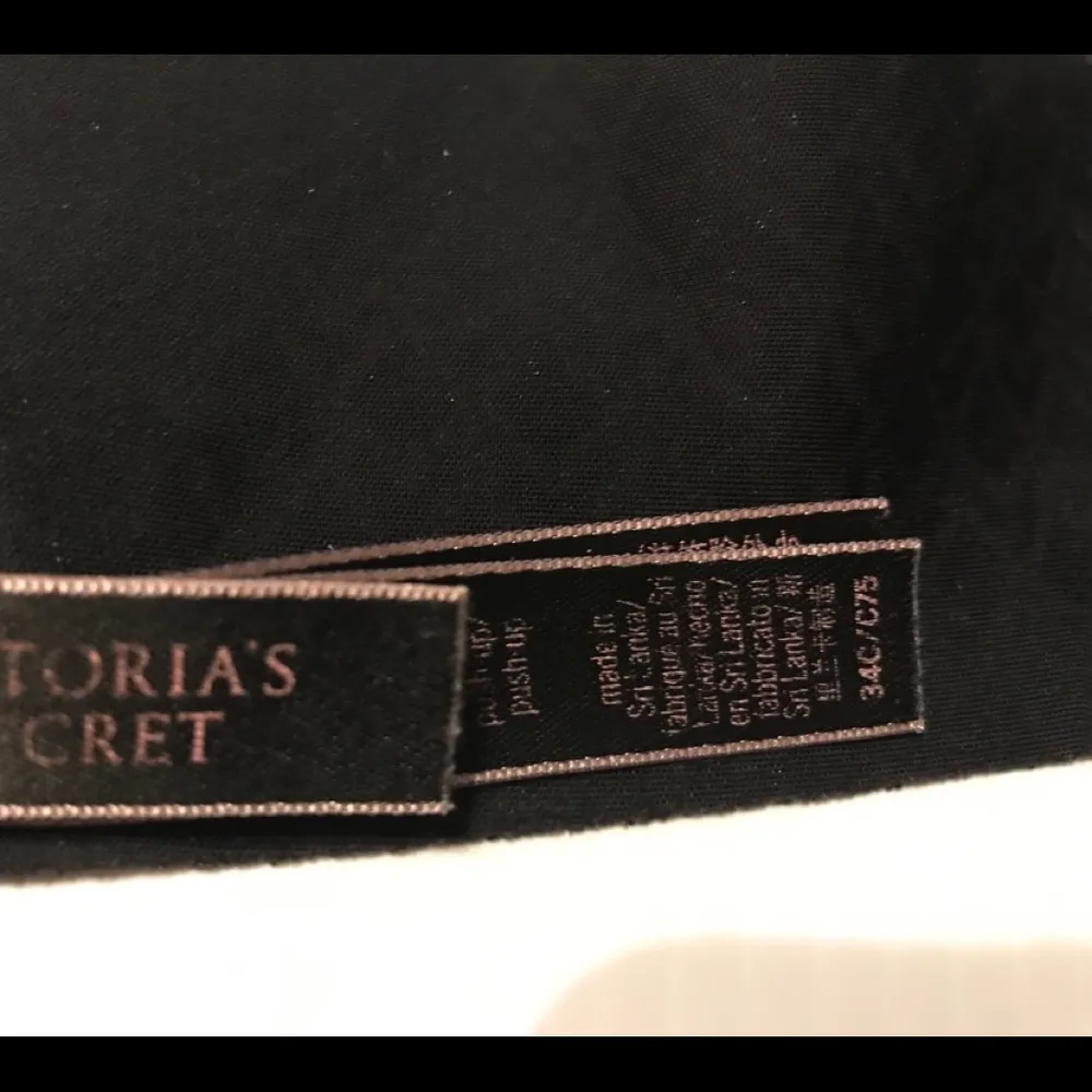 Victoria’s Secret Push Up Underwire  Bra 34C - Image 7