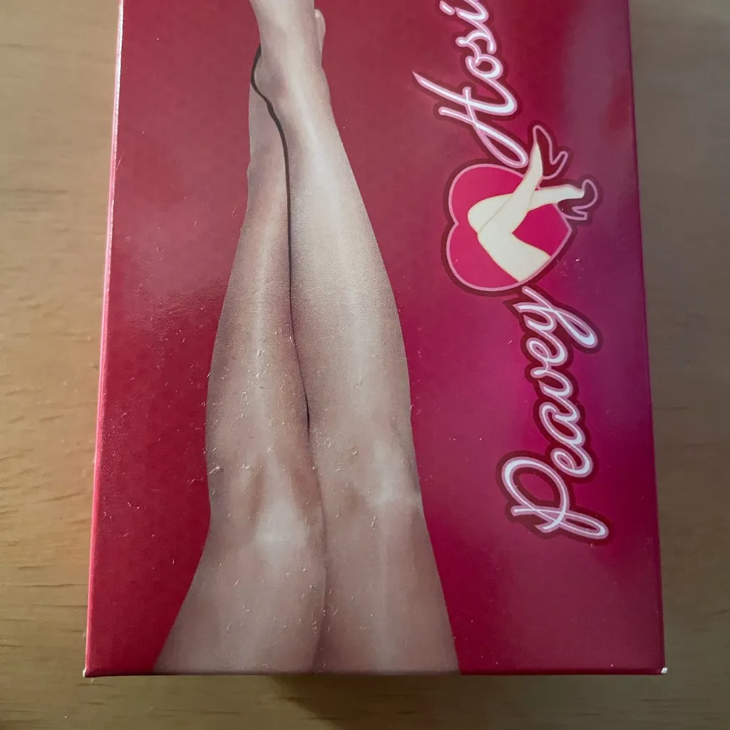 New Hooters Girl Uniform Peavey Btand (1) Pair of Pantyhose Suntan Maternity Tan - Image 4