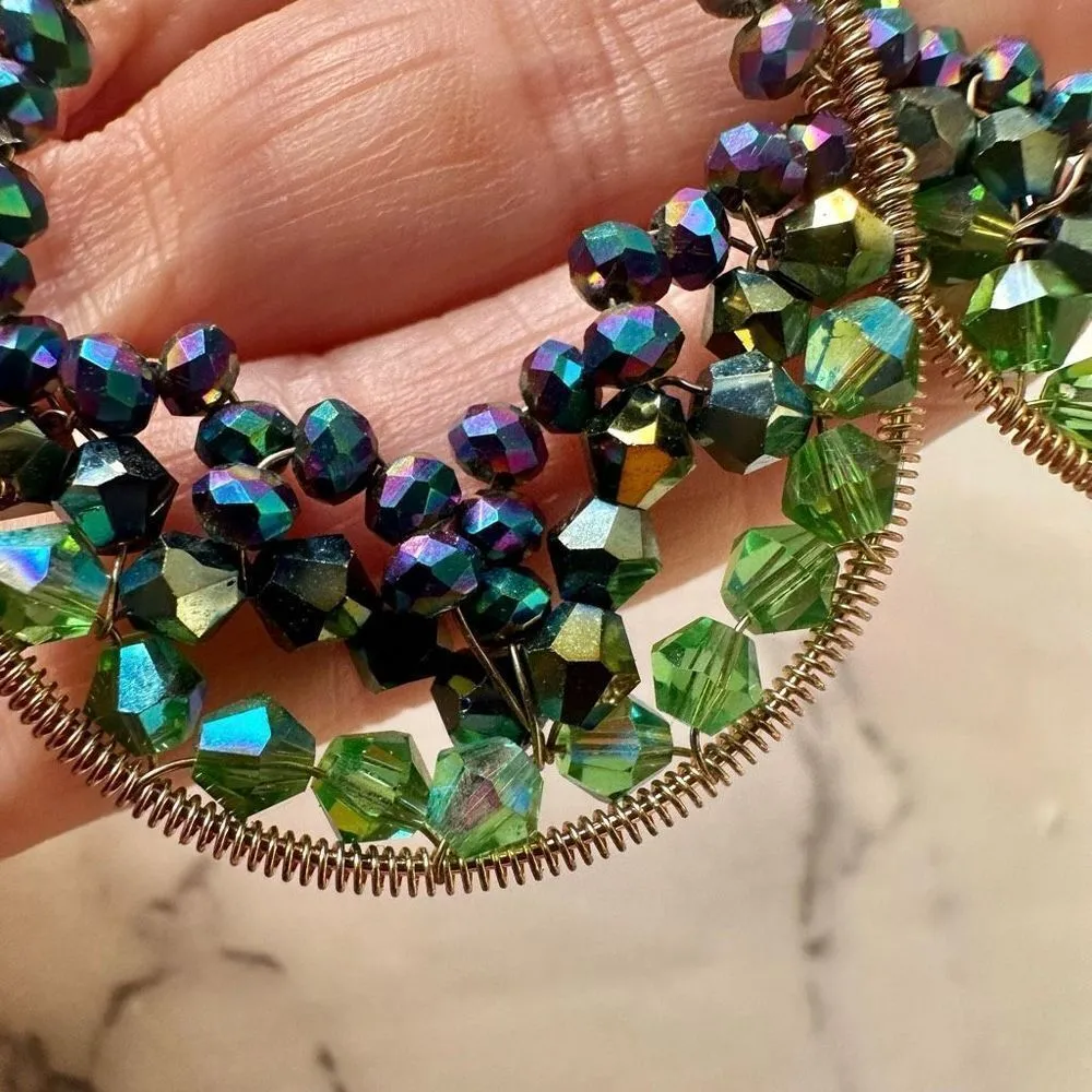 Gold tone green teardrop earrings - Image 6