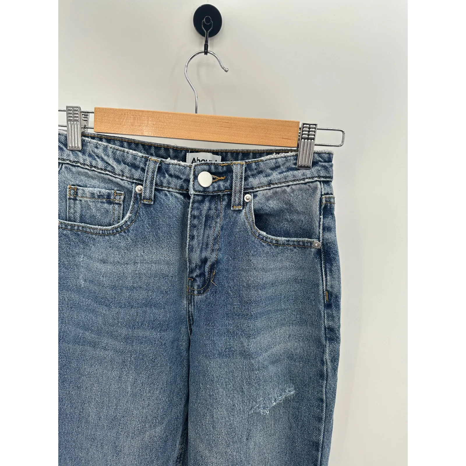 Abound Jeans Women 24 Blue‎ Light Wash Denim Distressed Straight Leg 100% Cotton - Image 3