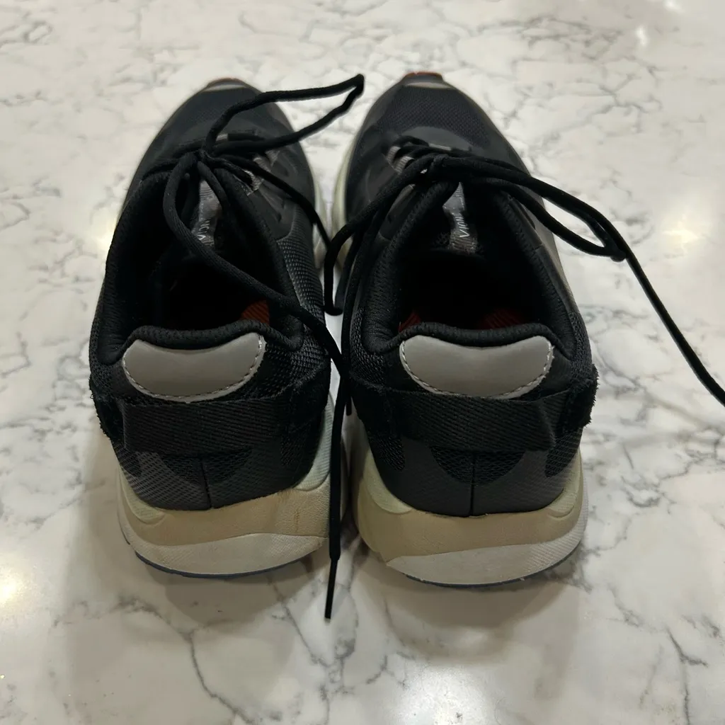 Vionic Edin Black & Gray Comfort Sneaker Woman’s Size 9 - Image 5