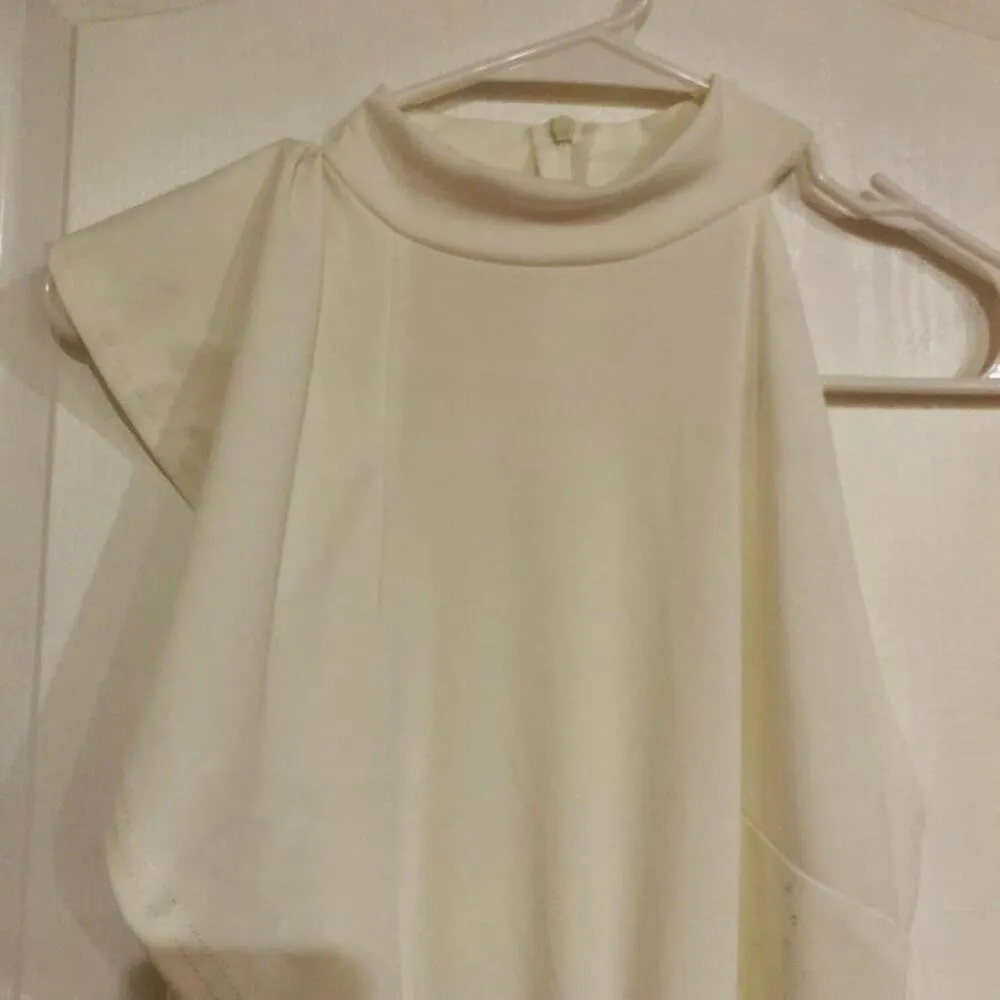 Women's One Shoulder‎ Jumpsuit Ruffle Flutter Sleeve Crew Neck White Size Medium - Image 5