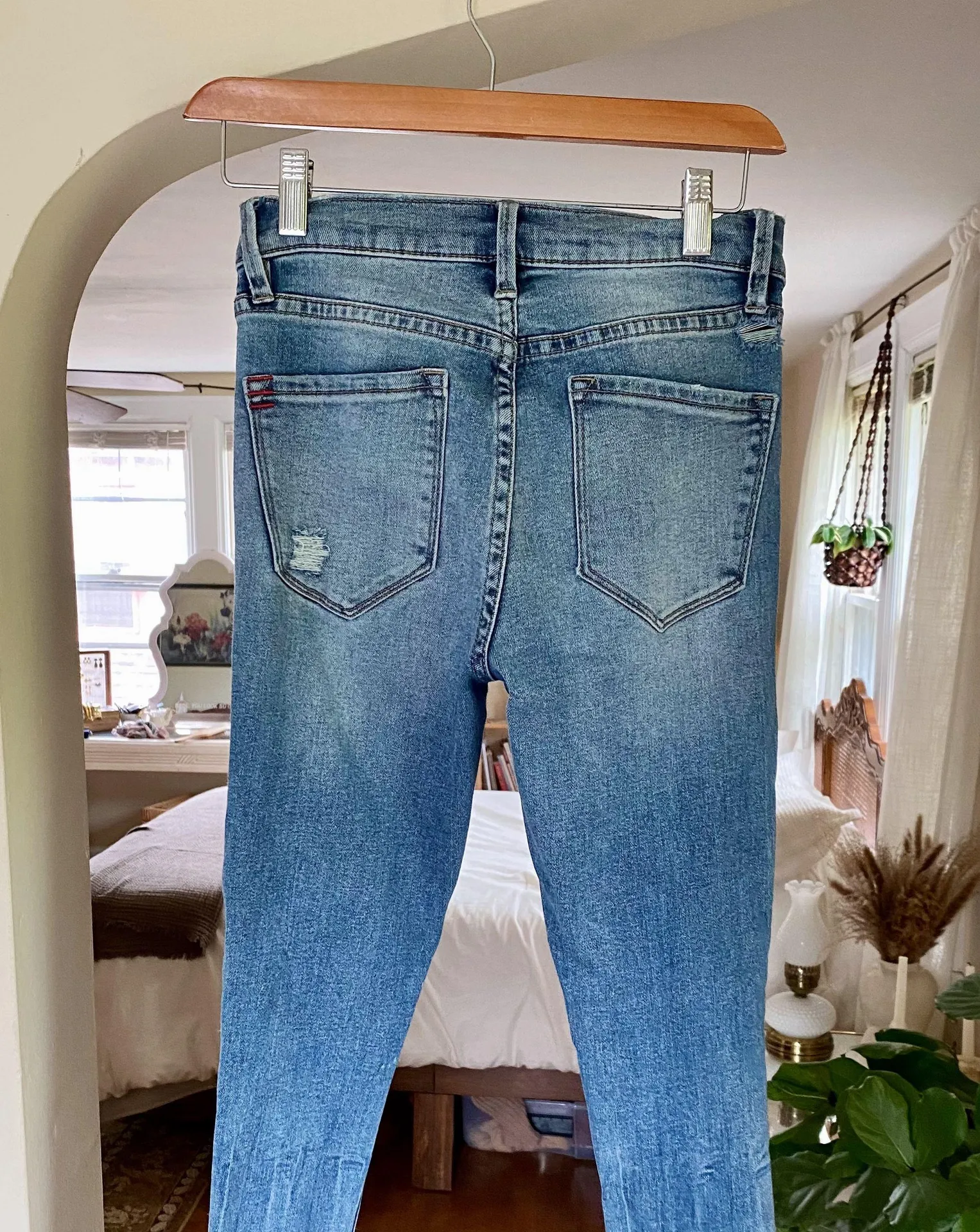 BDG Ripped  Jeans Size 24 - Image 6