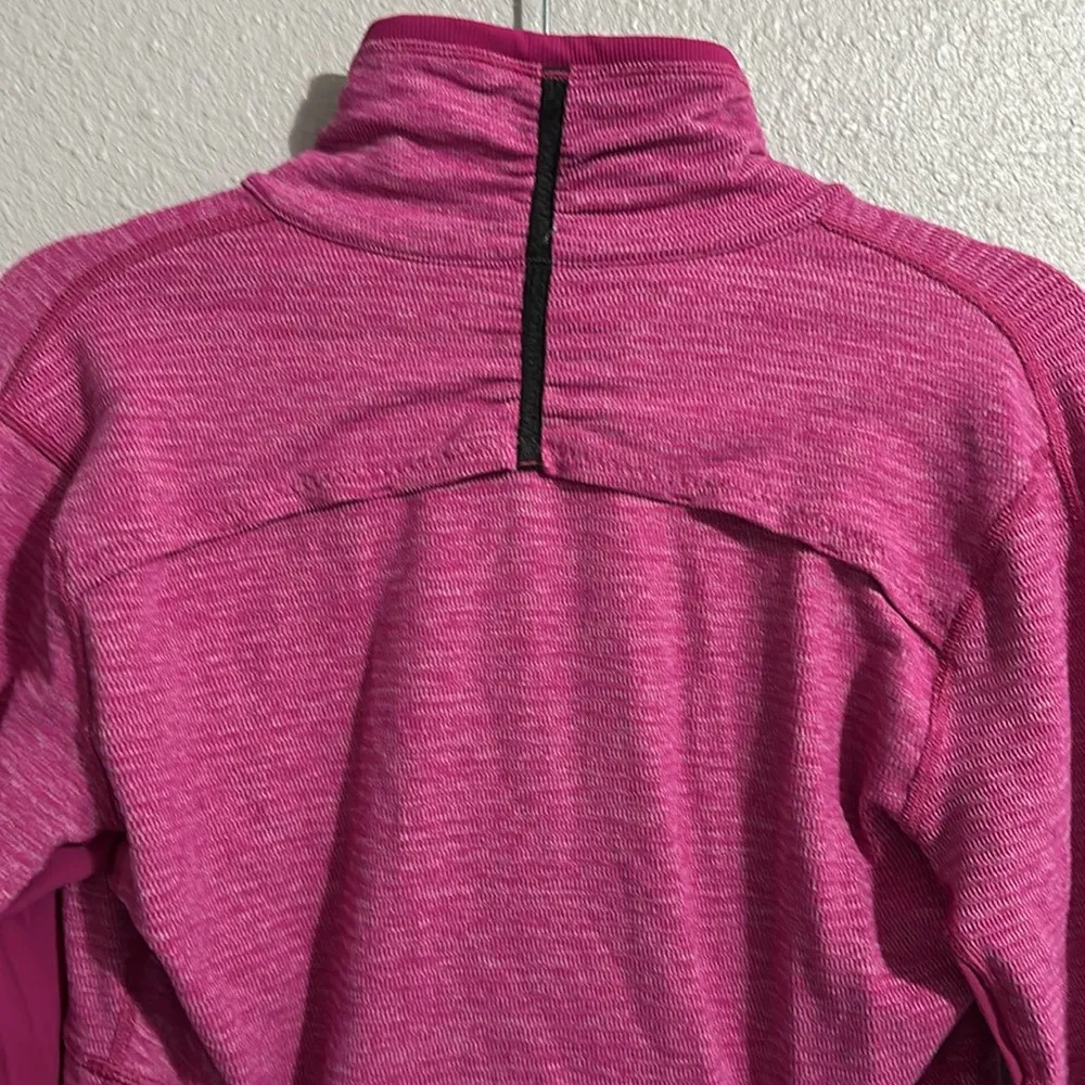 Lululemon Base Runner 1/2 Zip
Mini Check Pique Raspberry / Raspberry Pink Size 10 - Image 10