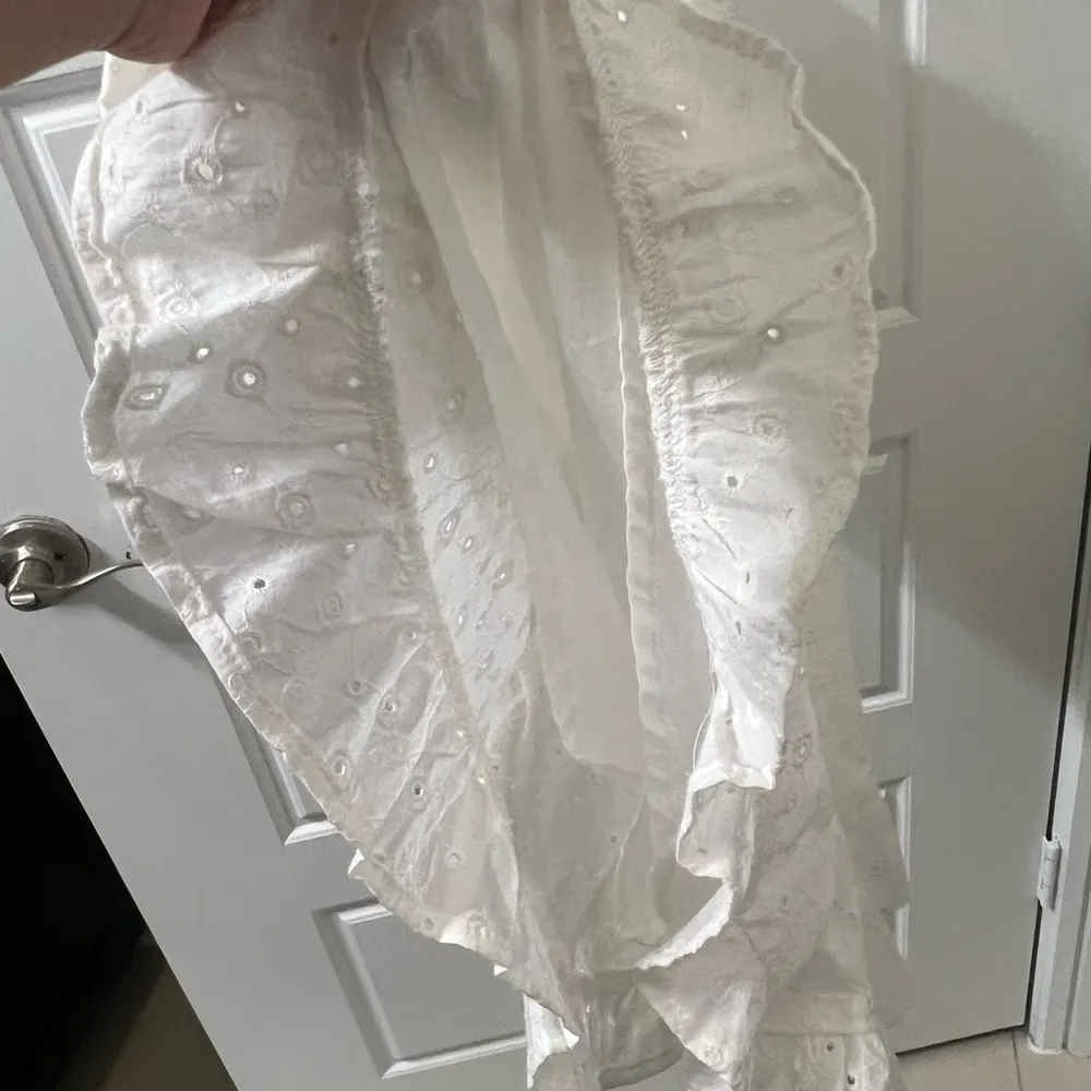 NWT LE LIS ROMPER - Image 5