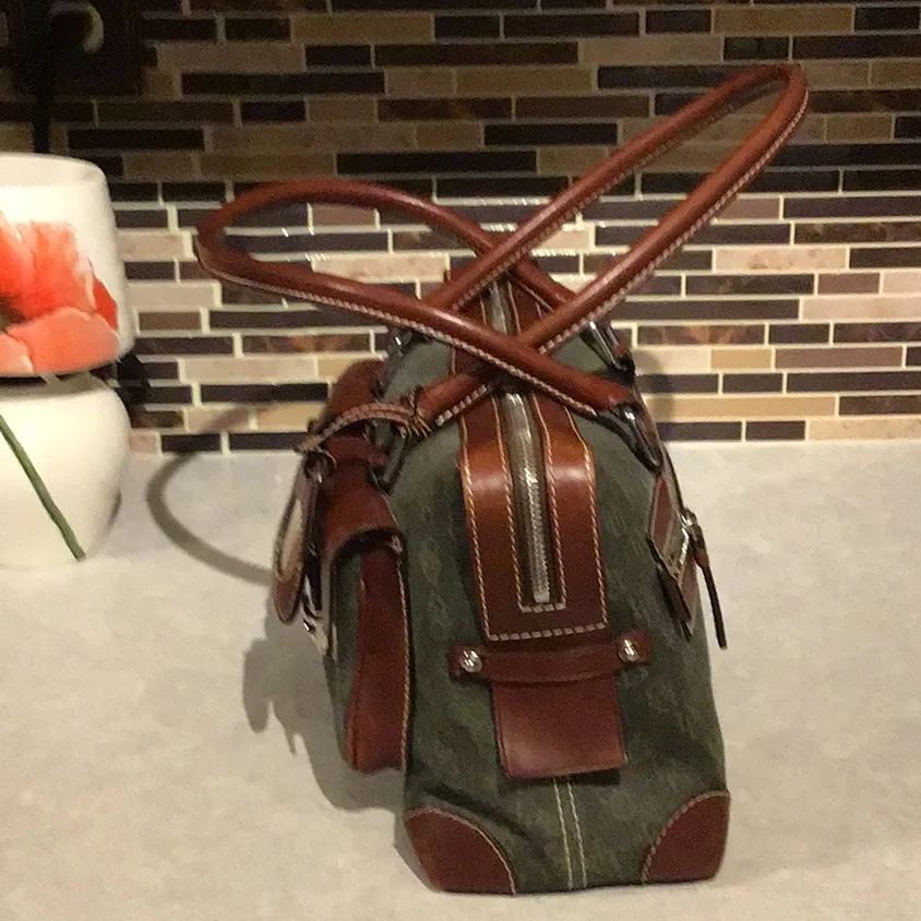 Dooney & Bourke Double Pocket Tote Green Signature Print Anniversary - Image 6