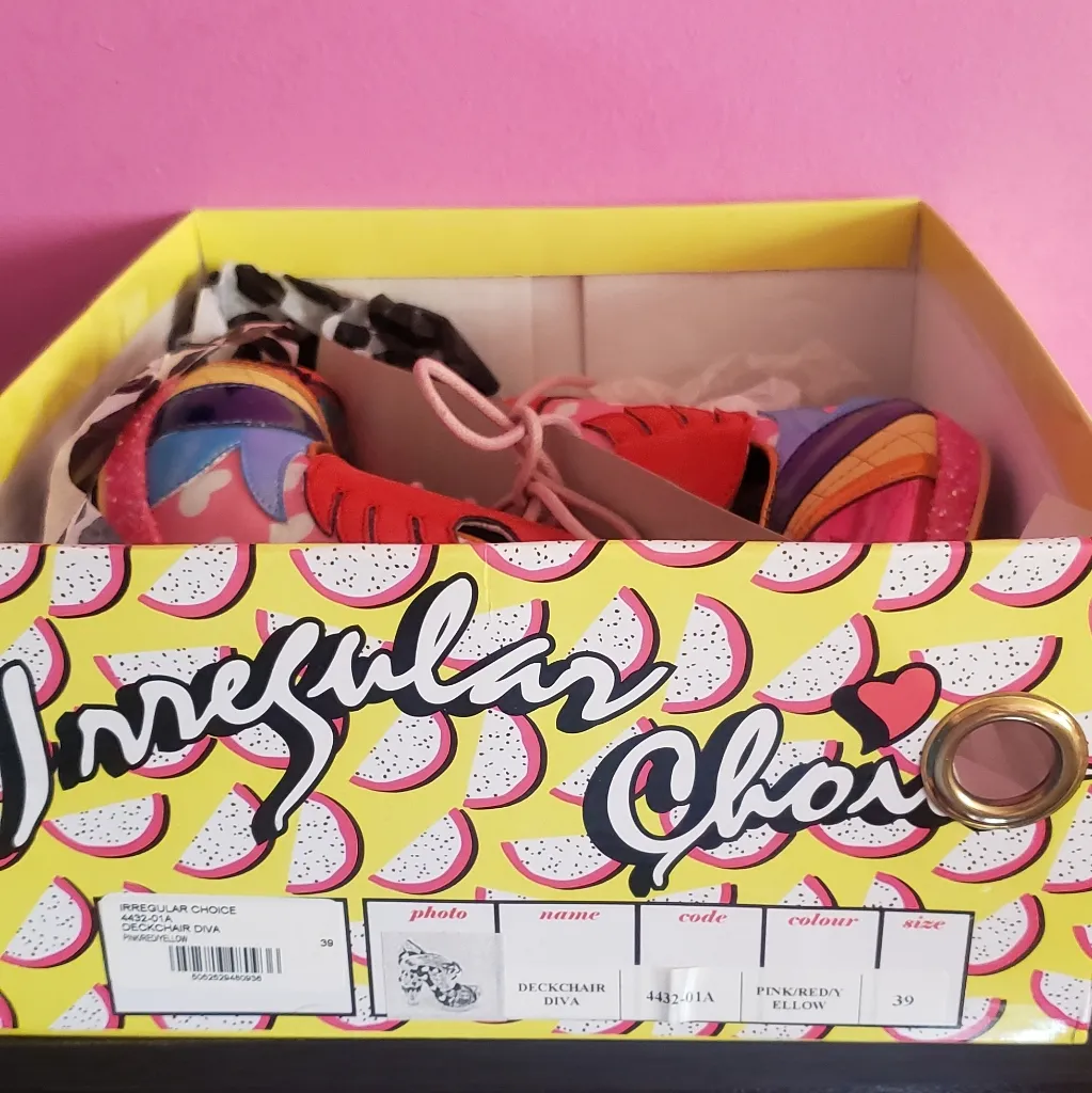 Brand New Rare Irregular Choice Deckchair Diva in pink red yellow sz 39 - Image 8