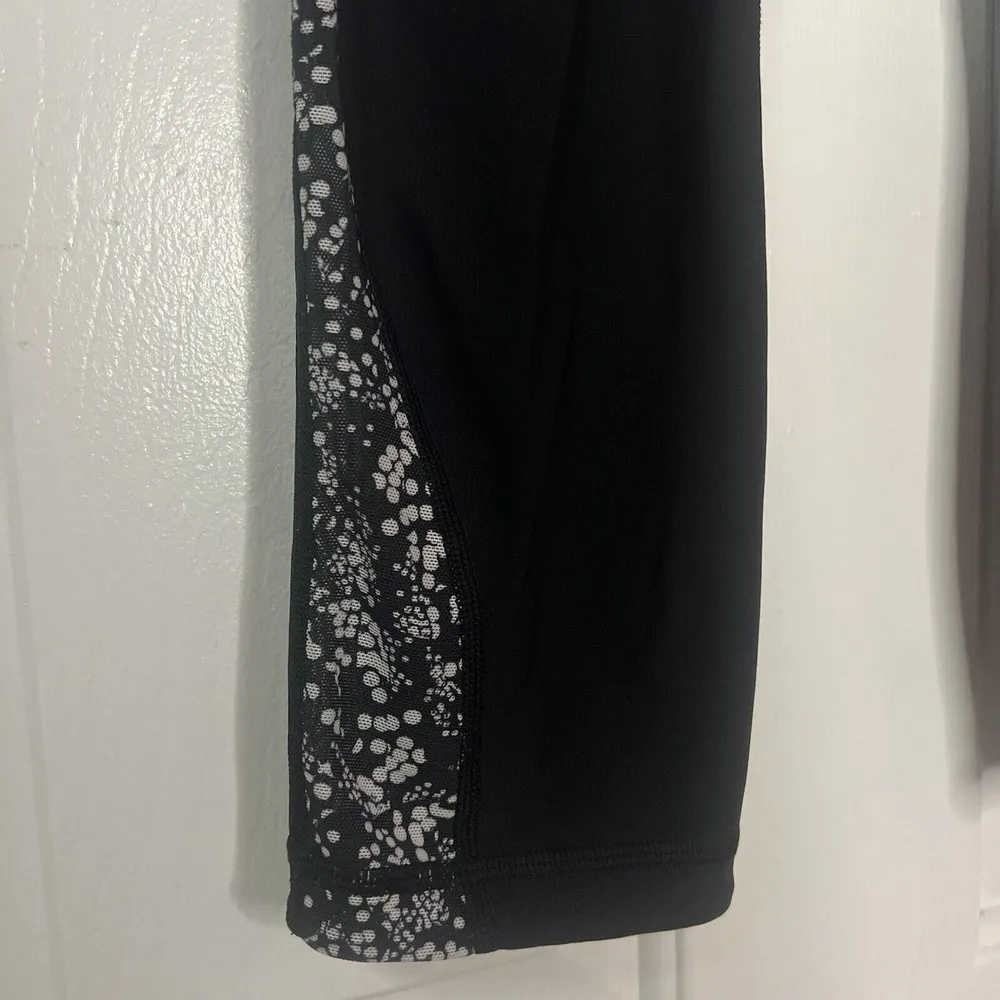 Lululemon Mix & Mesh Crop 21" Chirasu Black Sz 4 Full On Luxtreme Yoga Legging - Image 6