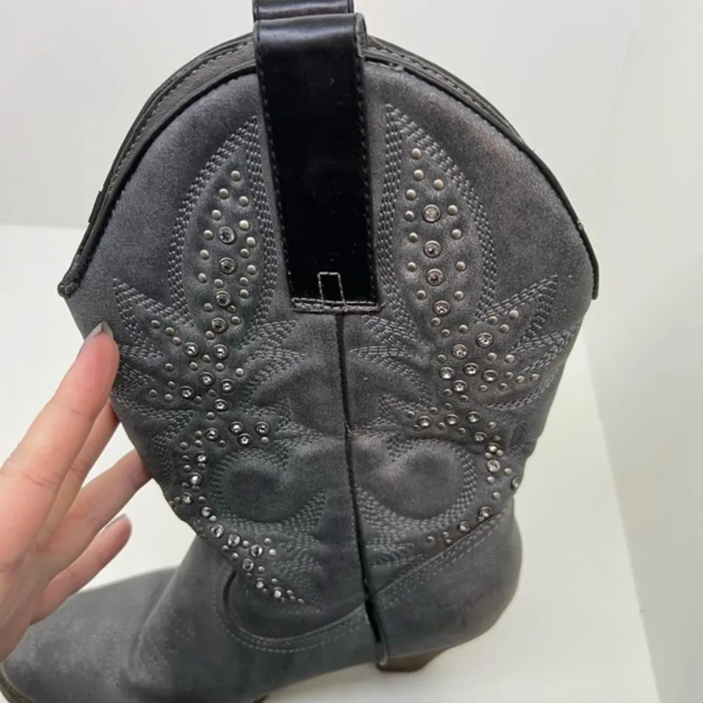 Very Volatile Women's Arienette pull on Boot vegan faux leather rhinestones sz 8 - Image 7