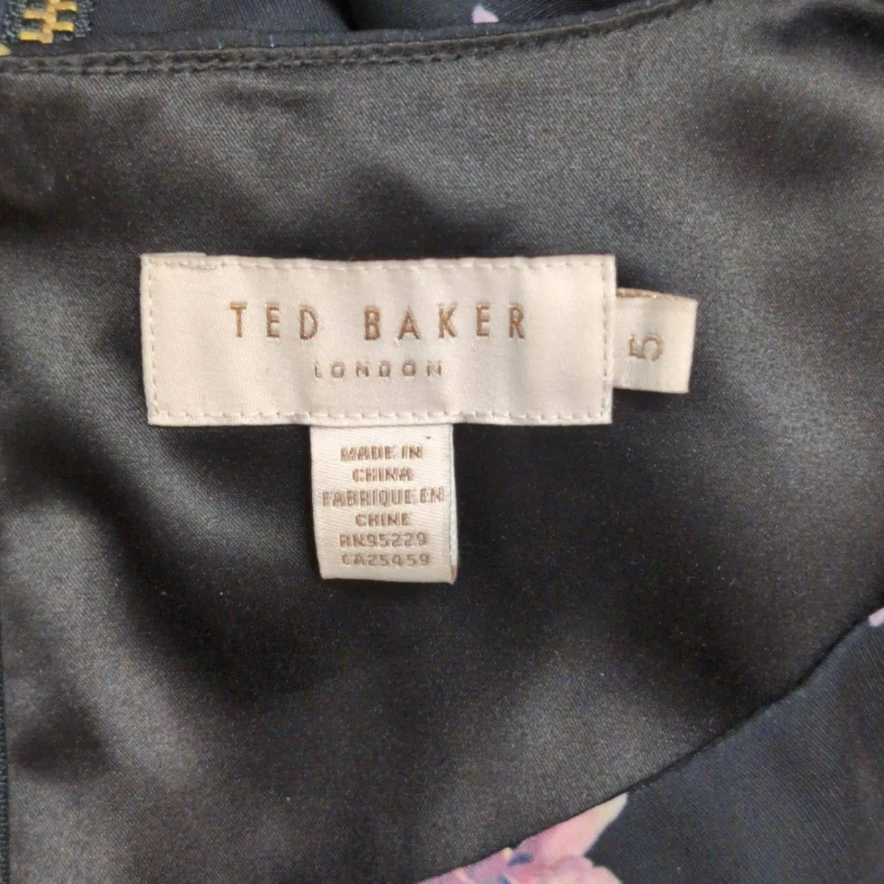 Ted Baker Vianna Gardens Frill Sleeve Dress A-line Black Floral Mini 5 = US 12 - Image 9