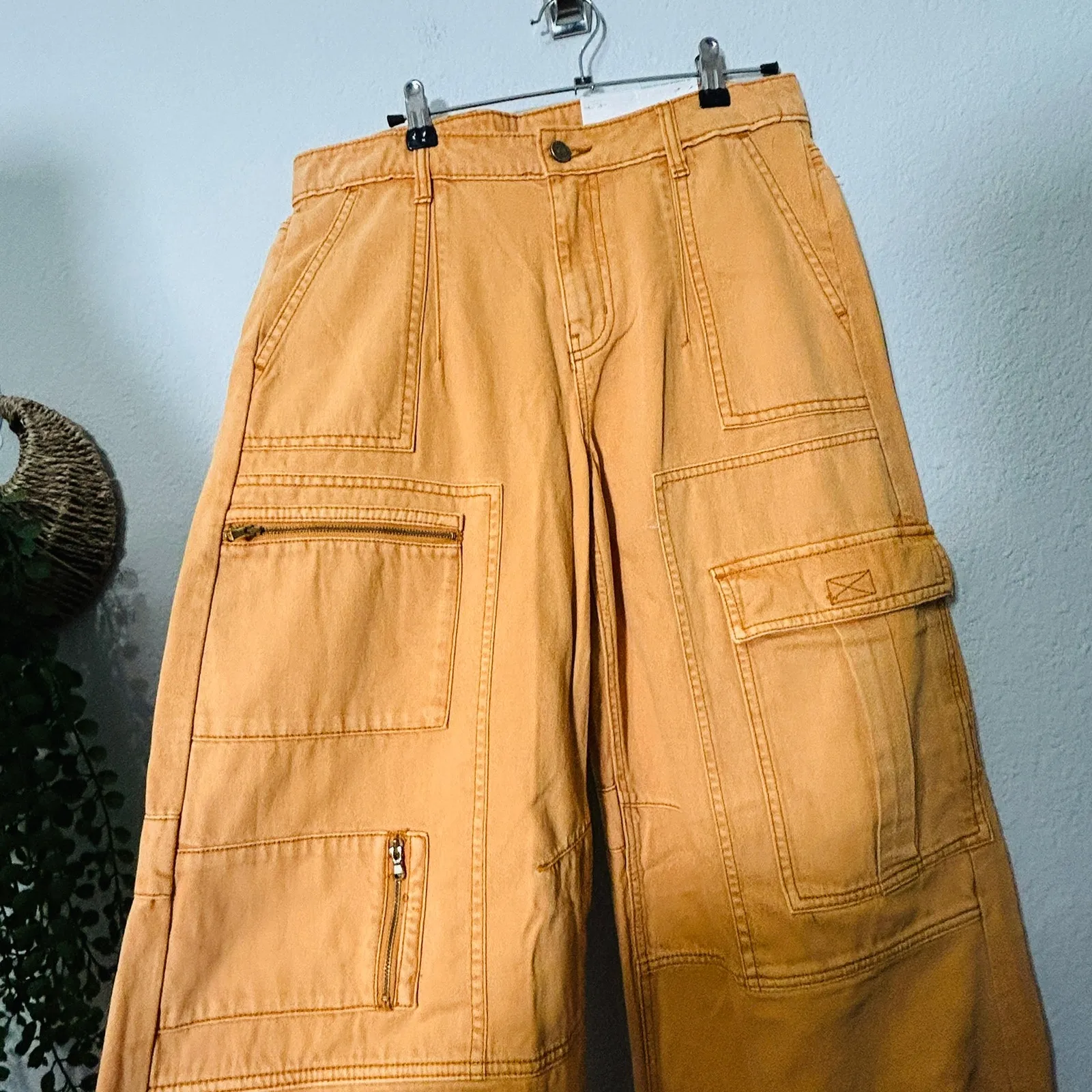 NEW BDG Extreme Wide-Leg Utility Jean Baggy Drawstring Mustard Yellow Sz 28 - Image 5