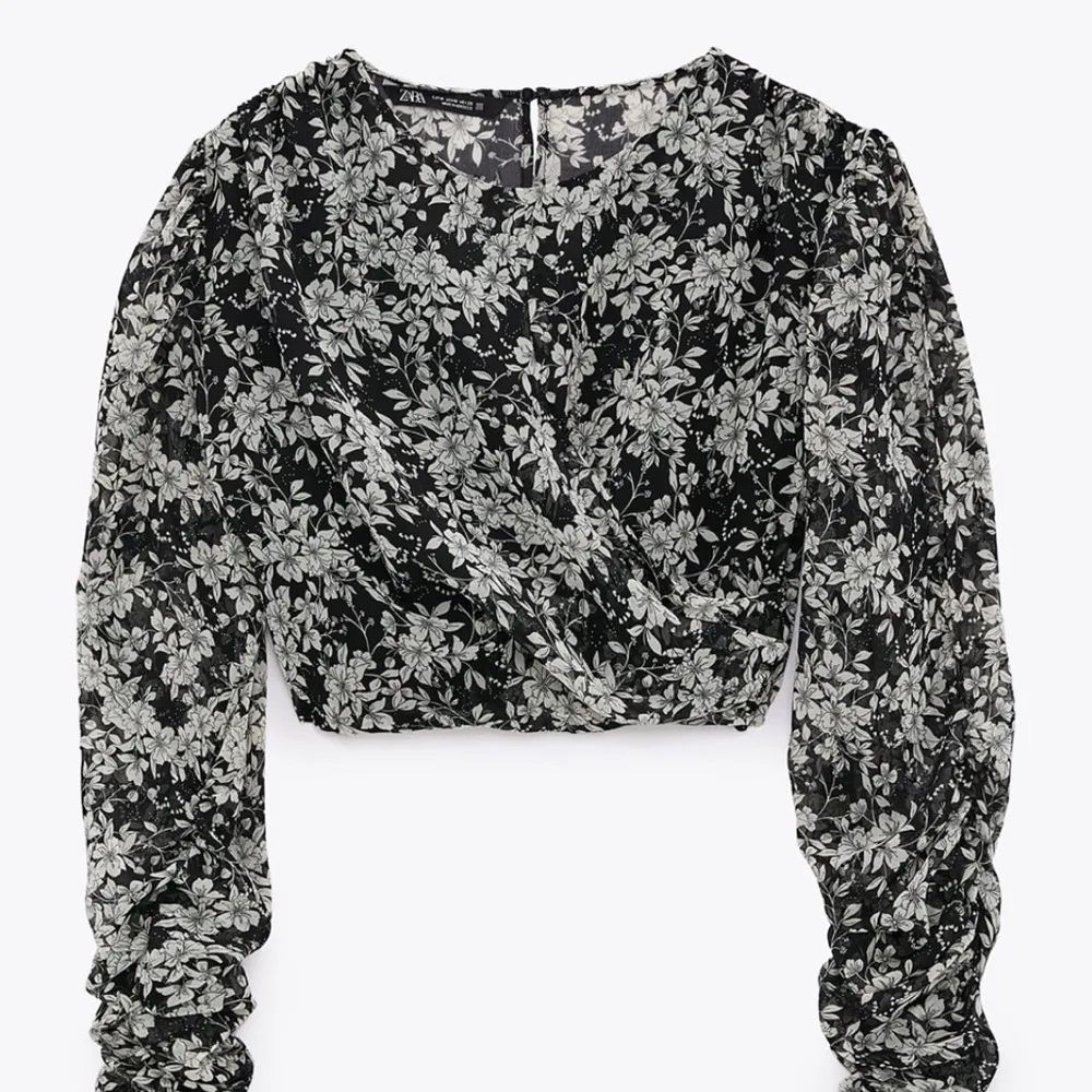 Zara  Black/White Floral Print Cropped Blouse Sz M Women - Image 2