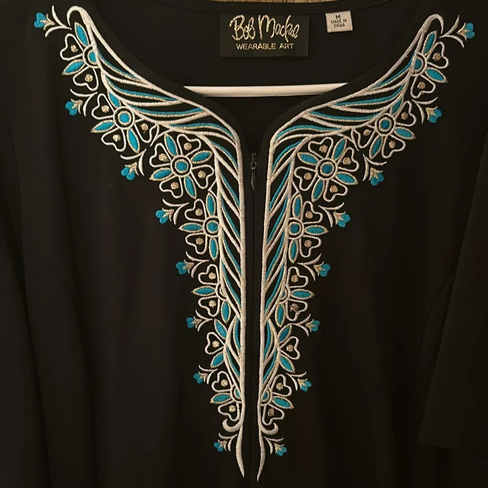 Wearable Art Embroidery Short Sleeved Abstract Midi Dress Size M NEW - Image 5