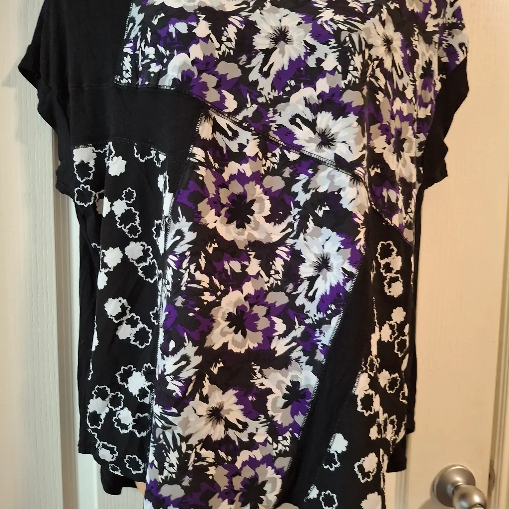 Lane Bryant 18 20 NWOT Floral Black and Purple Women's Top - Image 4