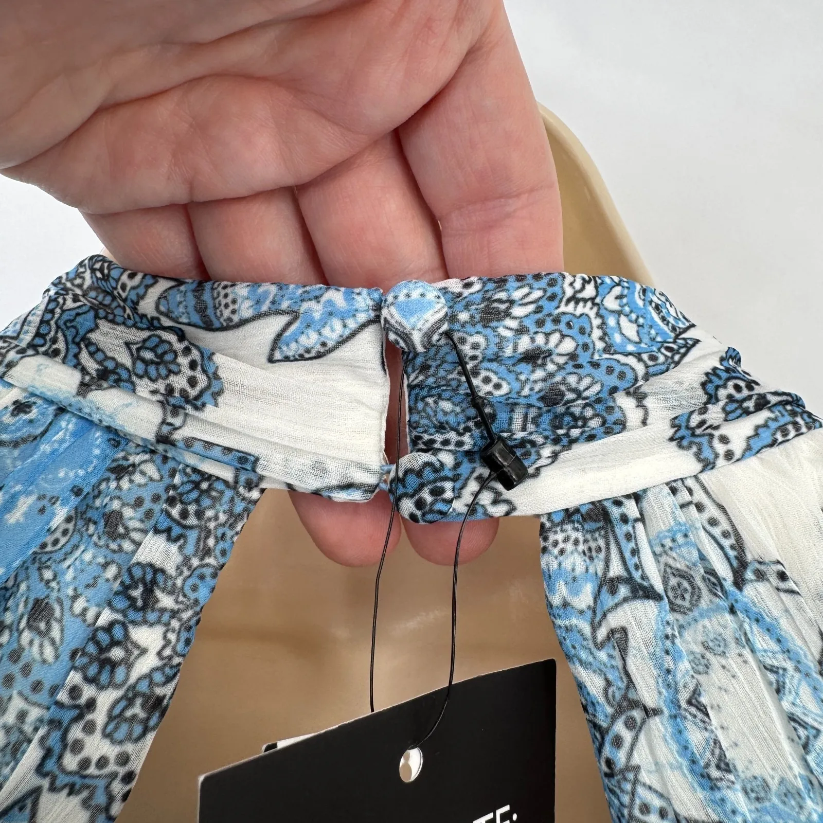 Alice + Olivia Boho Country Maxi Dress Womens 8 Blue‎ White Batik Medallion NEW - Image 9