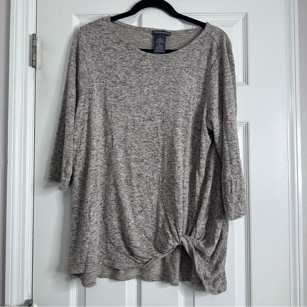 Chelsea & Theodore Tan and Black Knit Top with Tie Front, Women’s XL - Image 6