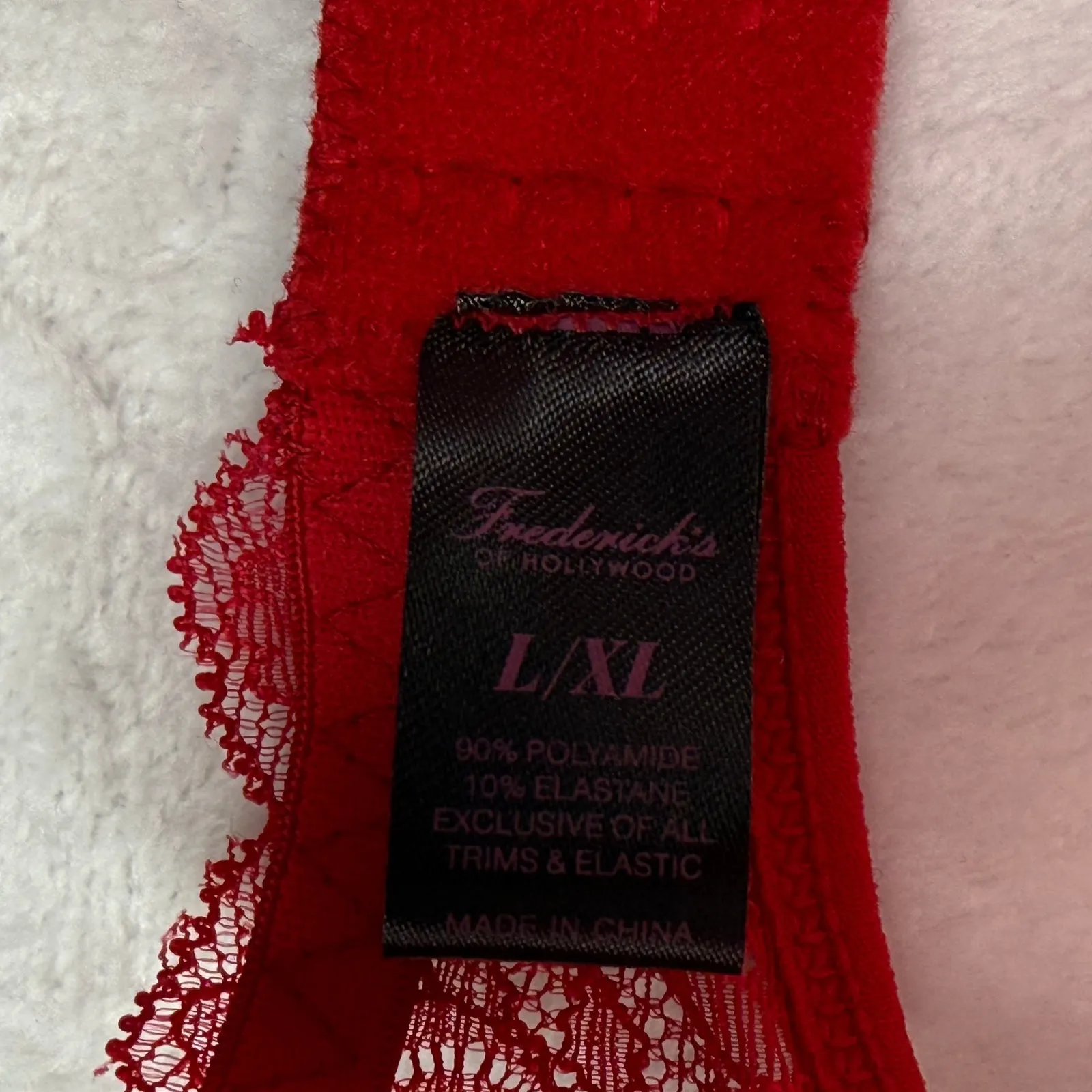 NWT Fredericks of Hollywood Red Lace Heart Ring Strappy Balconette Bra L/XL Size undefined - Image 4