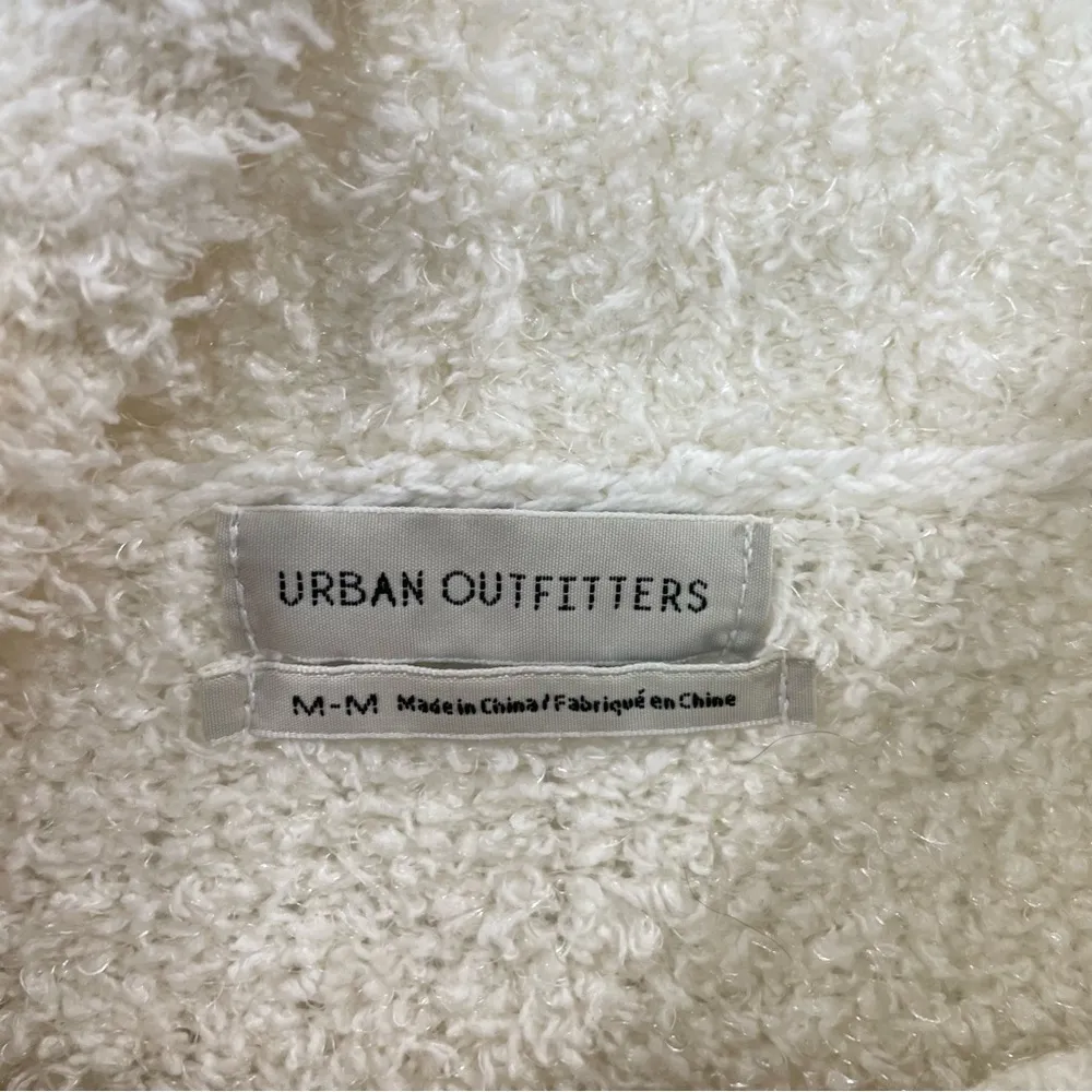 Urban Outfitters Denver Fluffy Sweater Size Medium - Image 7