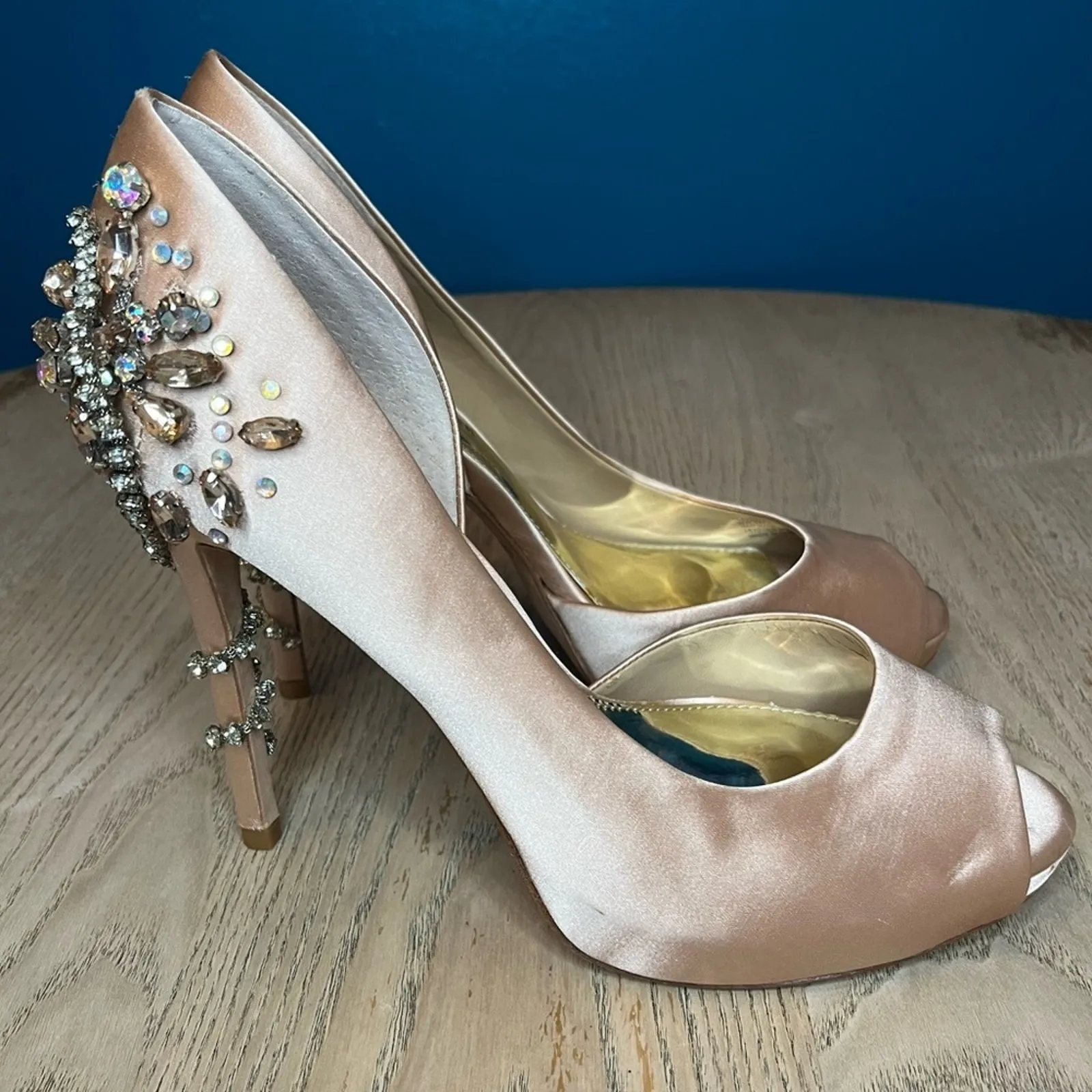 Antonio Melani Carean Bejeweled Peep Toe Pumps Rose Champagne Women’s 8 - Image 3