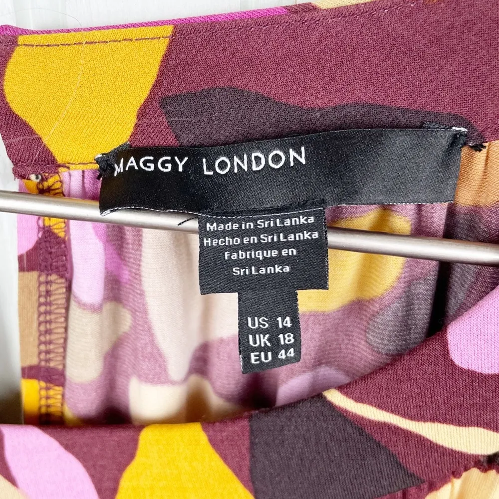 NEW Maggy London Women's Bell Sleeve Shirred Tent Dress Maroon Gold US Size 14 - Image 9