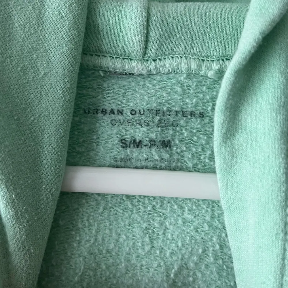 Urban Outfitters Mint Green “Have a Nice Day” Daisy Graphic Hoodie Size S/M - Image 3