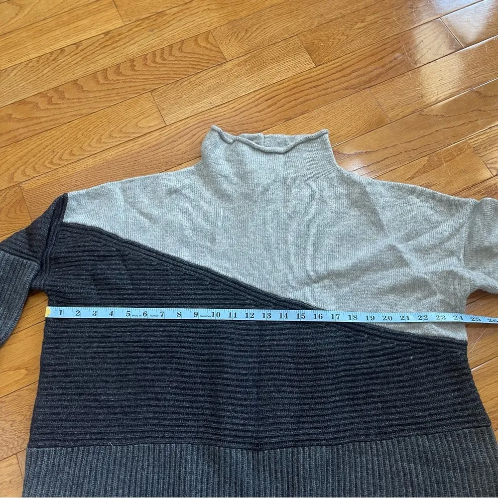 French Connection mock neck Color Block Wool Blend Sweater Grey Sz L - Image 8
