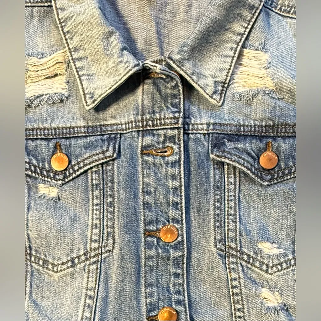 STS Blue Light Wash Distressed  Y2K Jean Jacket Size Medium - Image 3