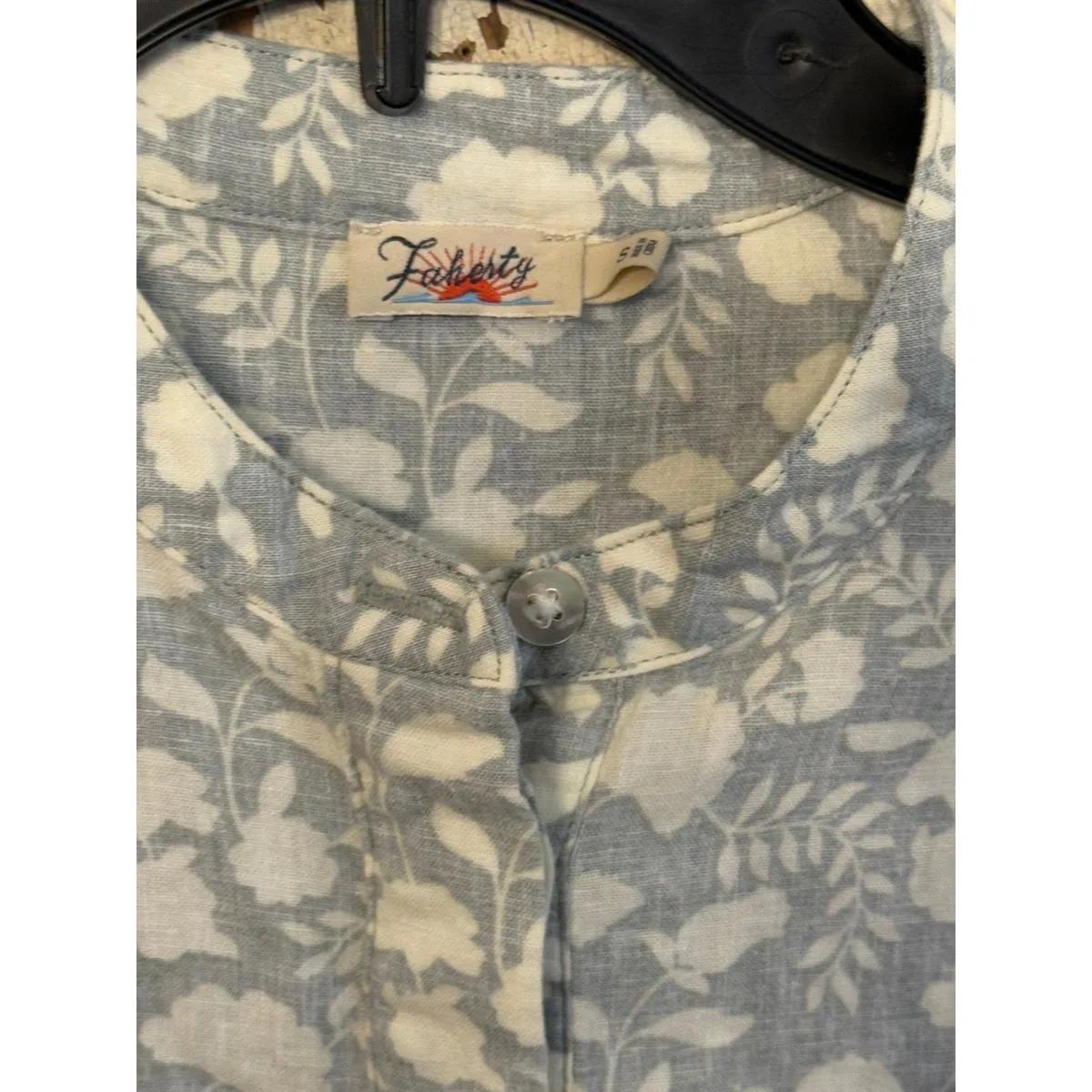 Faherty  casual dress size small - Image 3