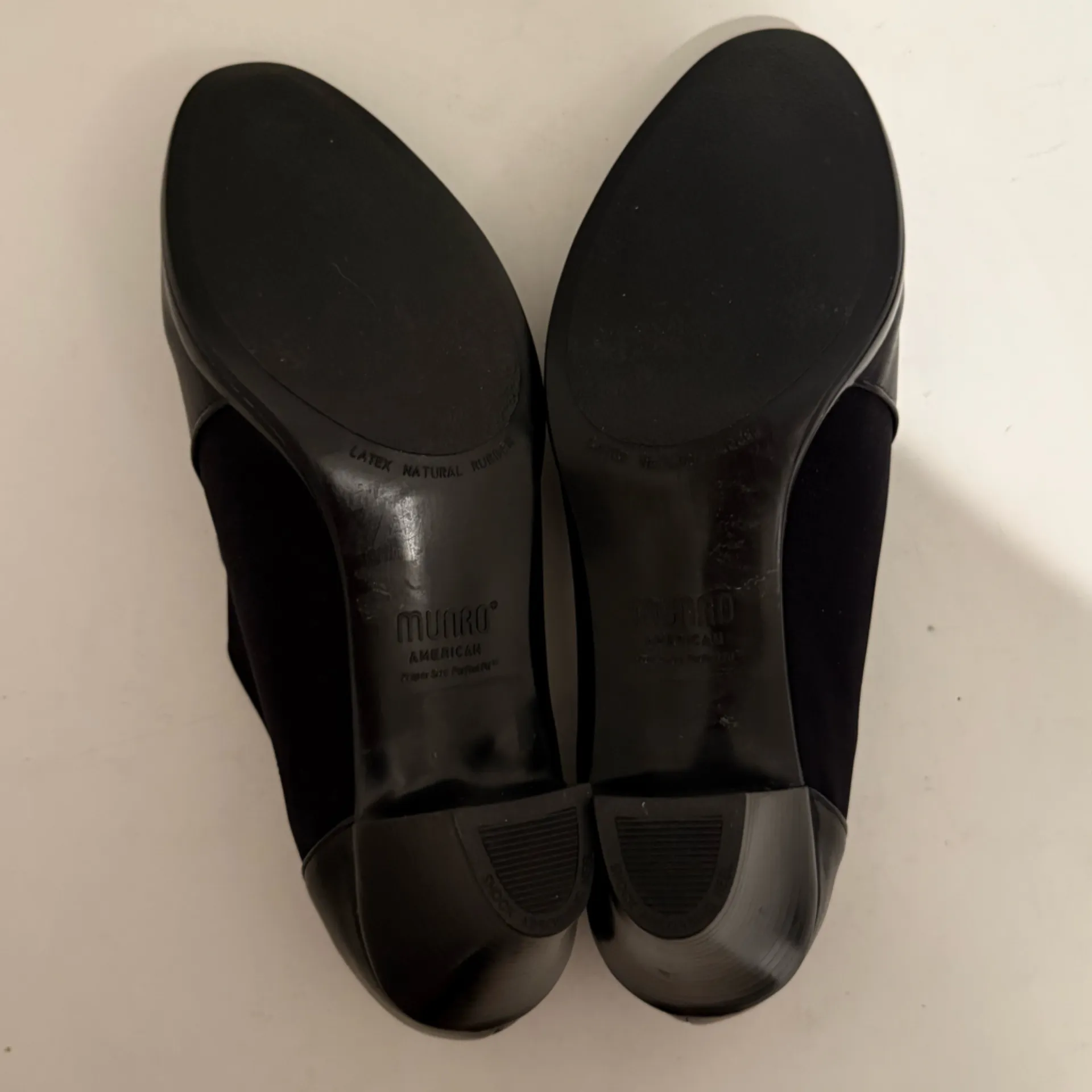 MUNRO Pria Black Kid Leather Chelsea Bootie Pumps Low Heel Slip-On 7 N Narrow - Image 9