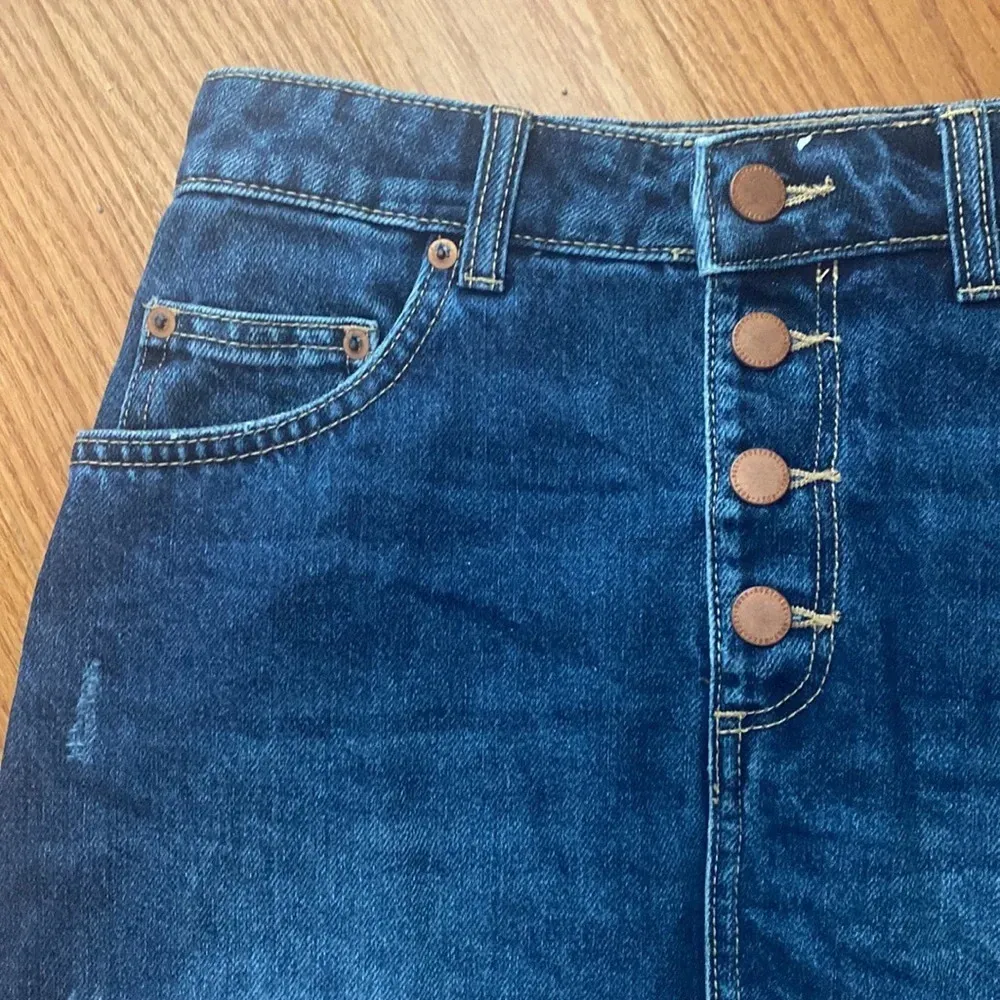 Roxy Blue Jean Denim Mini Skirt Size Small - Image 2