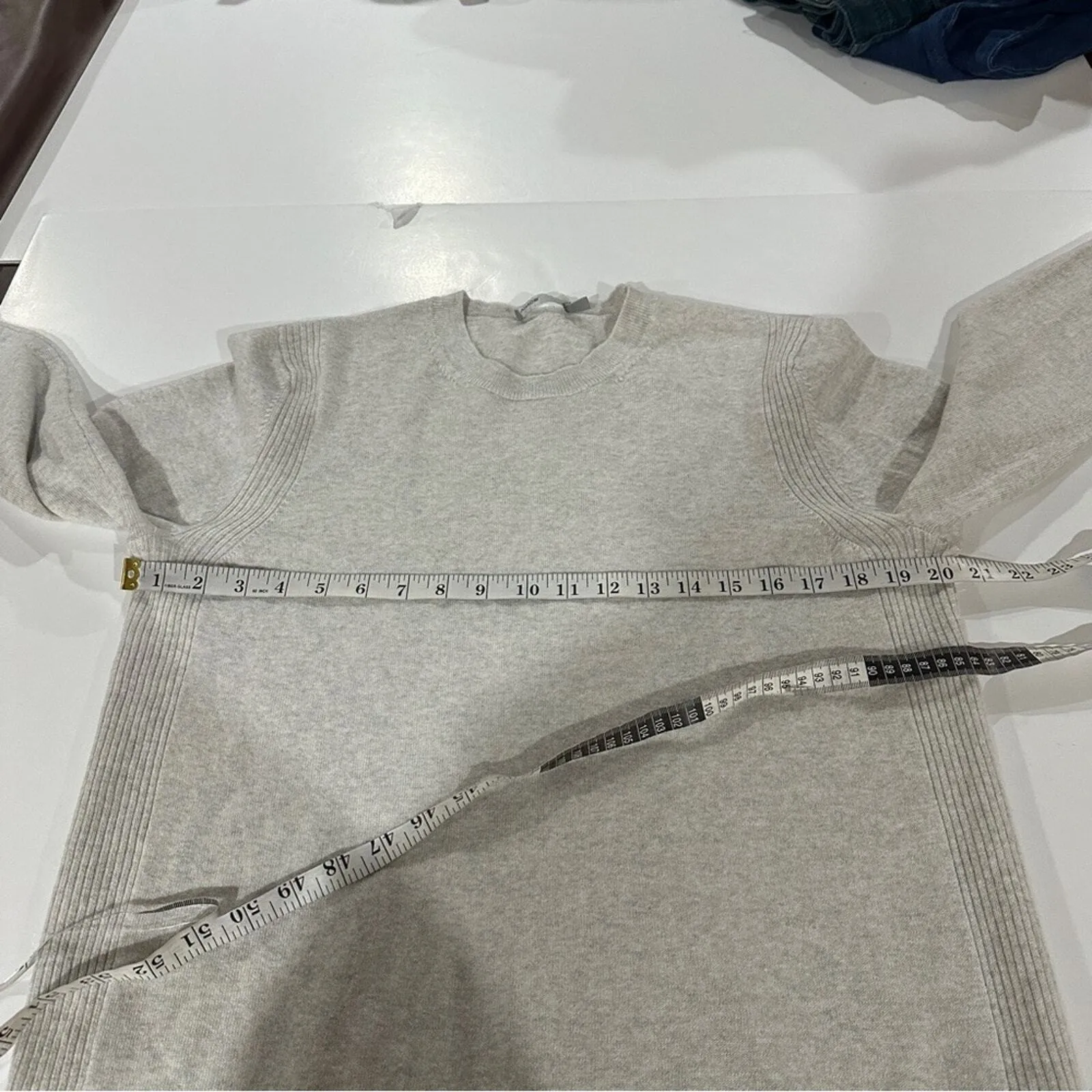 Vince Light Gray Merino Wool Pullover Sweater Women's Large Work Minimalist - Image 8