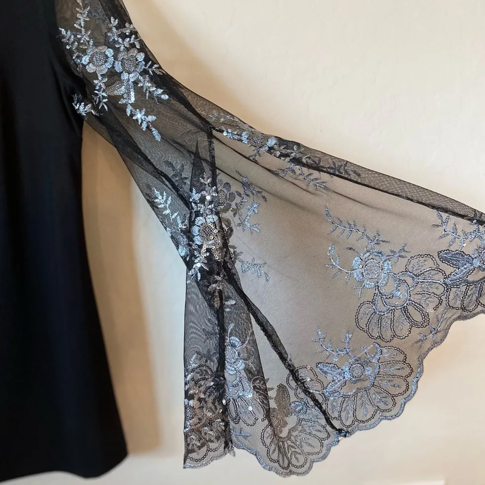 Badgley Mischka black silver embellished blouse size S - Image 4