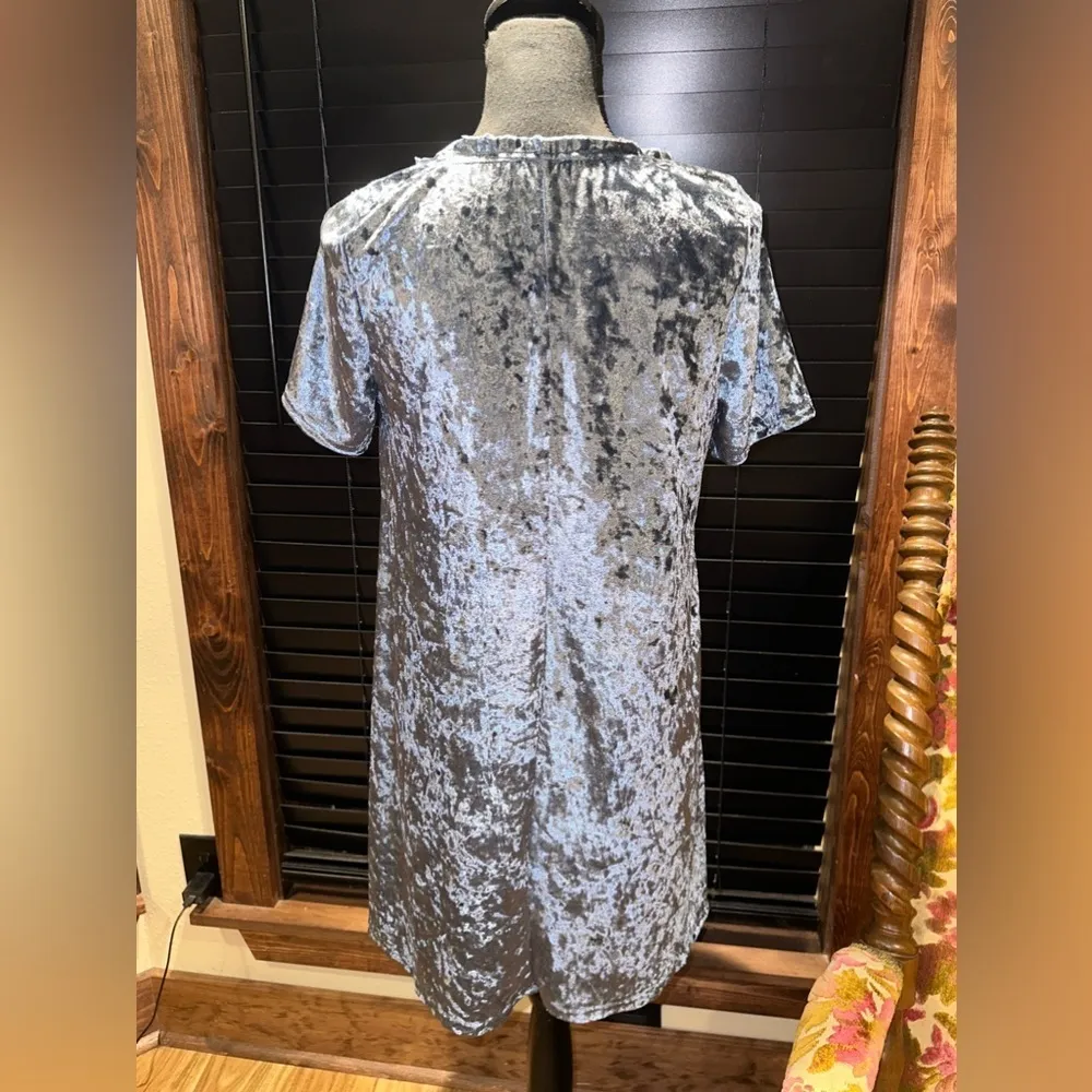 POL Crushed Velvet Dress Round Distressed Neck Small - Image 4