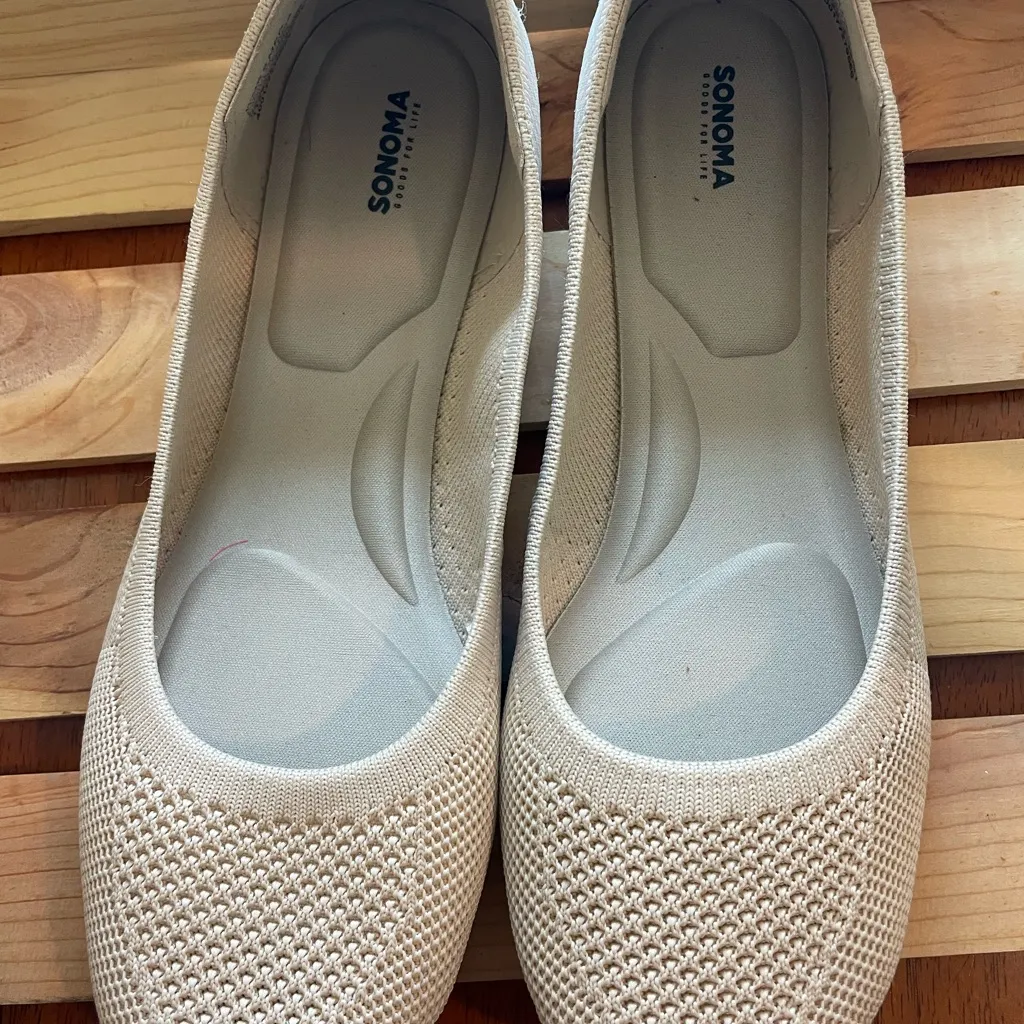 Sonoma Women's Beige Knit Loafers - Image 4