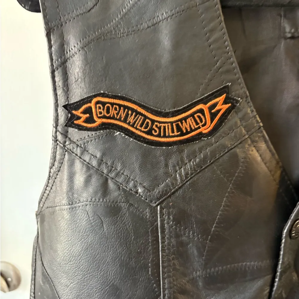 Diamond Plate Ladies Rock Design Genuine Leather Vest with Patches Large Black - Image 10